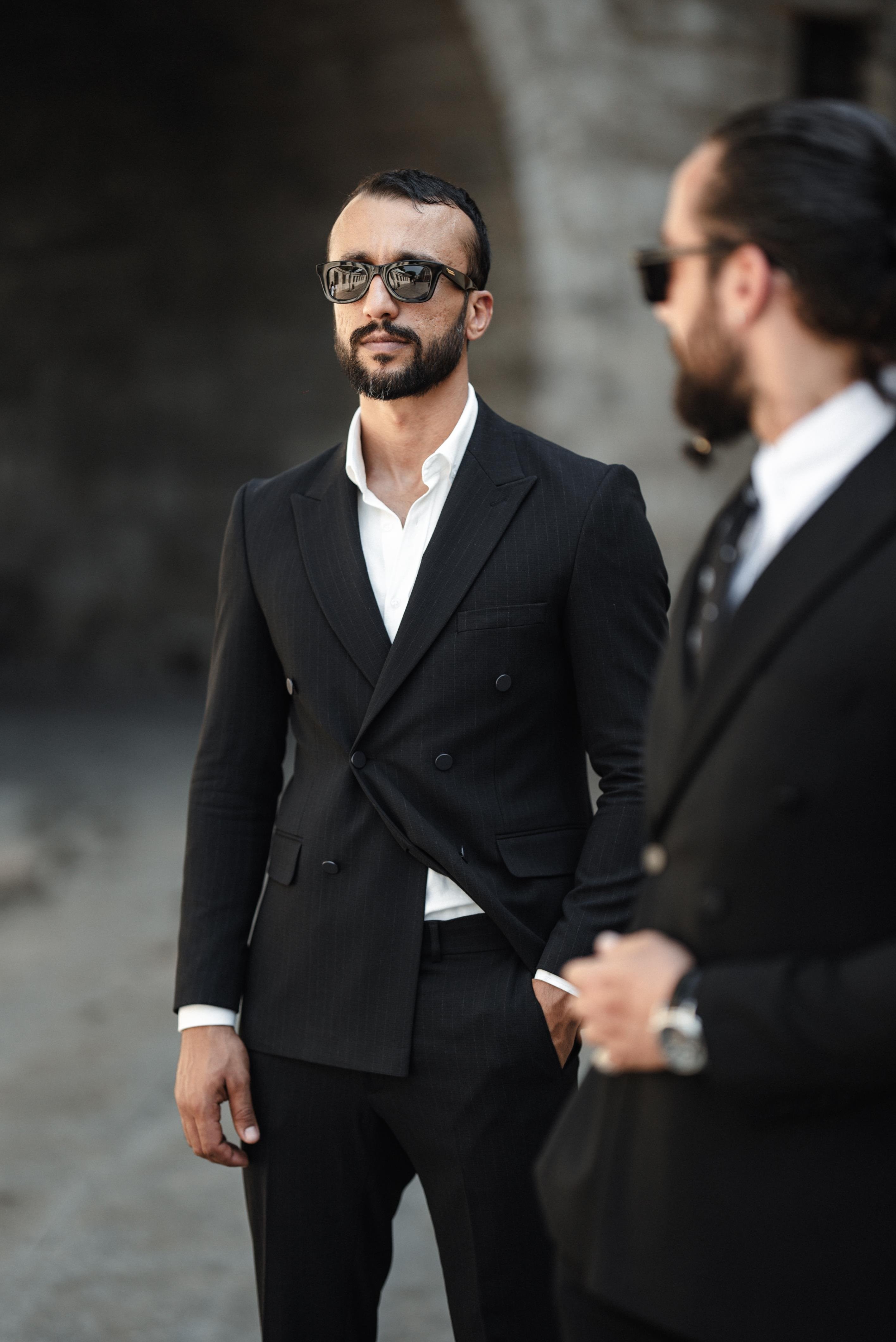 Çizgi Detay Slim Fit Kruvaze Takım Elbise Lacivert ürünü TAKIM ELBİSE kategorisinde sizleri bekliyor.