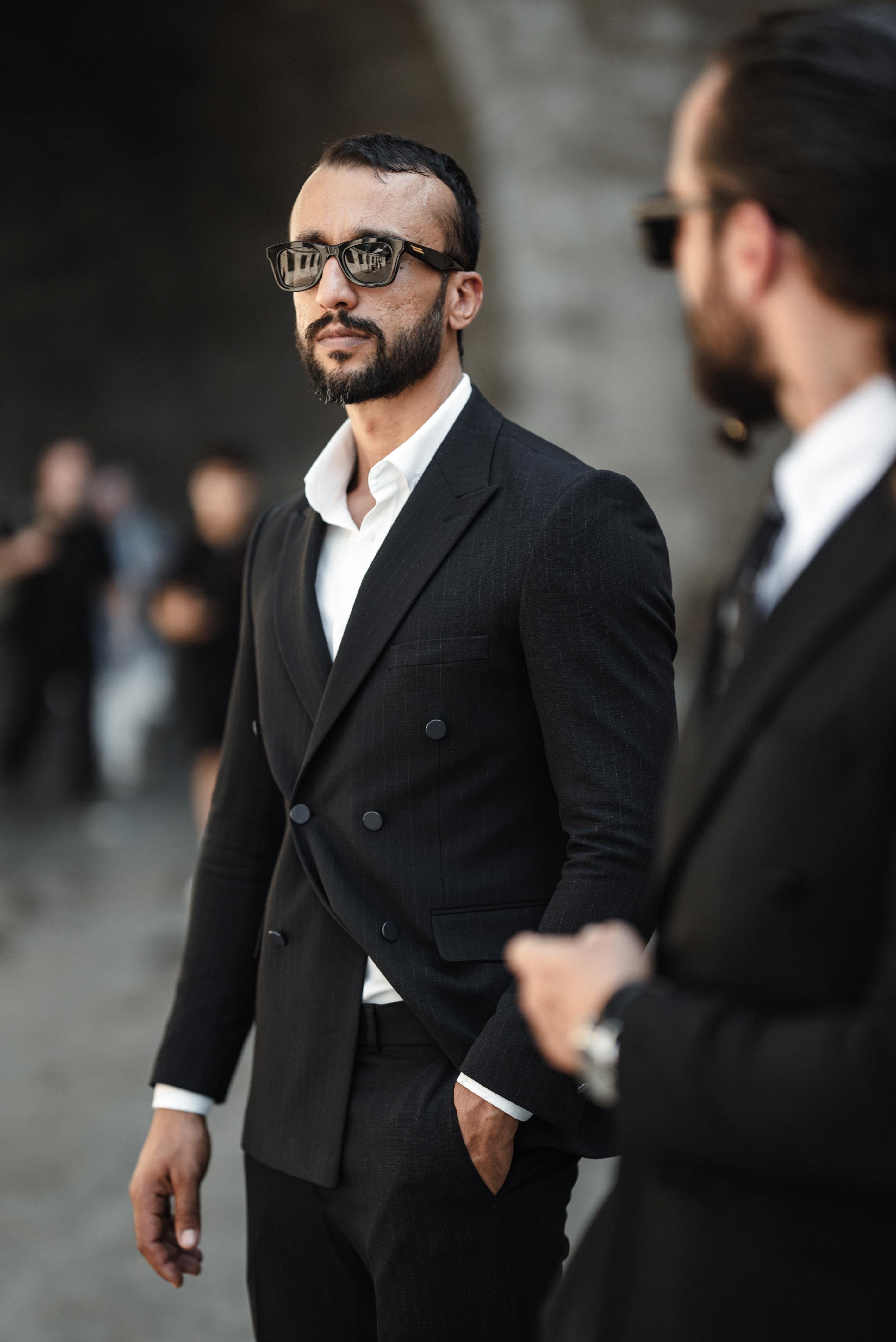 Çizgi Detay Slim Fit Kruvaze Takım Elbise Lacivert ürünü TAKIM ELBİSE kategorisinde sizleri bekliyor.