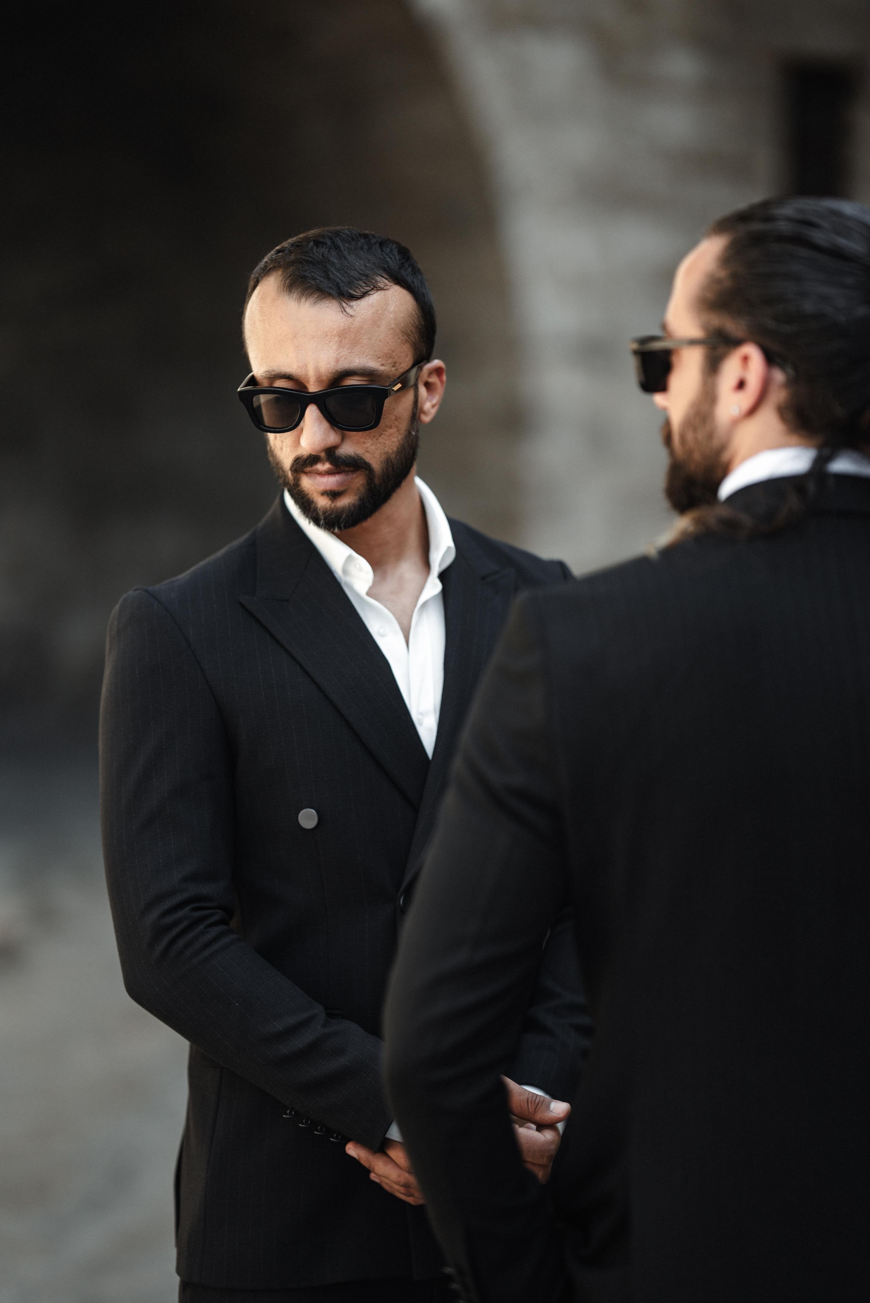Çizgi Detay Slim Fit Kruvaze Takım Elbise Lacivert ürünü TAKIM ELBİSE kategorisinde sizleri bekliyor.