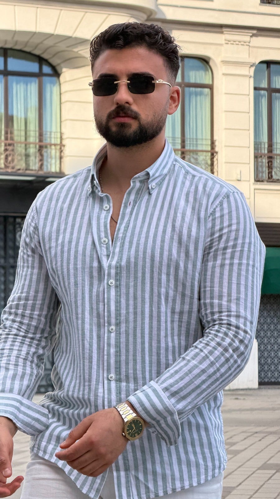 ÇİZGİLİ GÖMLEK SİVRİ YAKA ürünü GÖMLEK kategorisinde sizleri bekliyor.