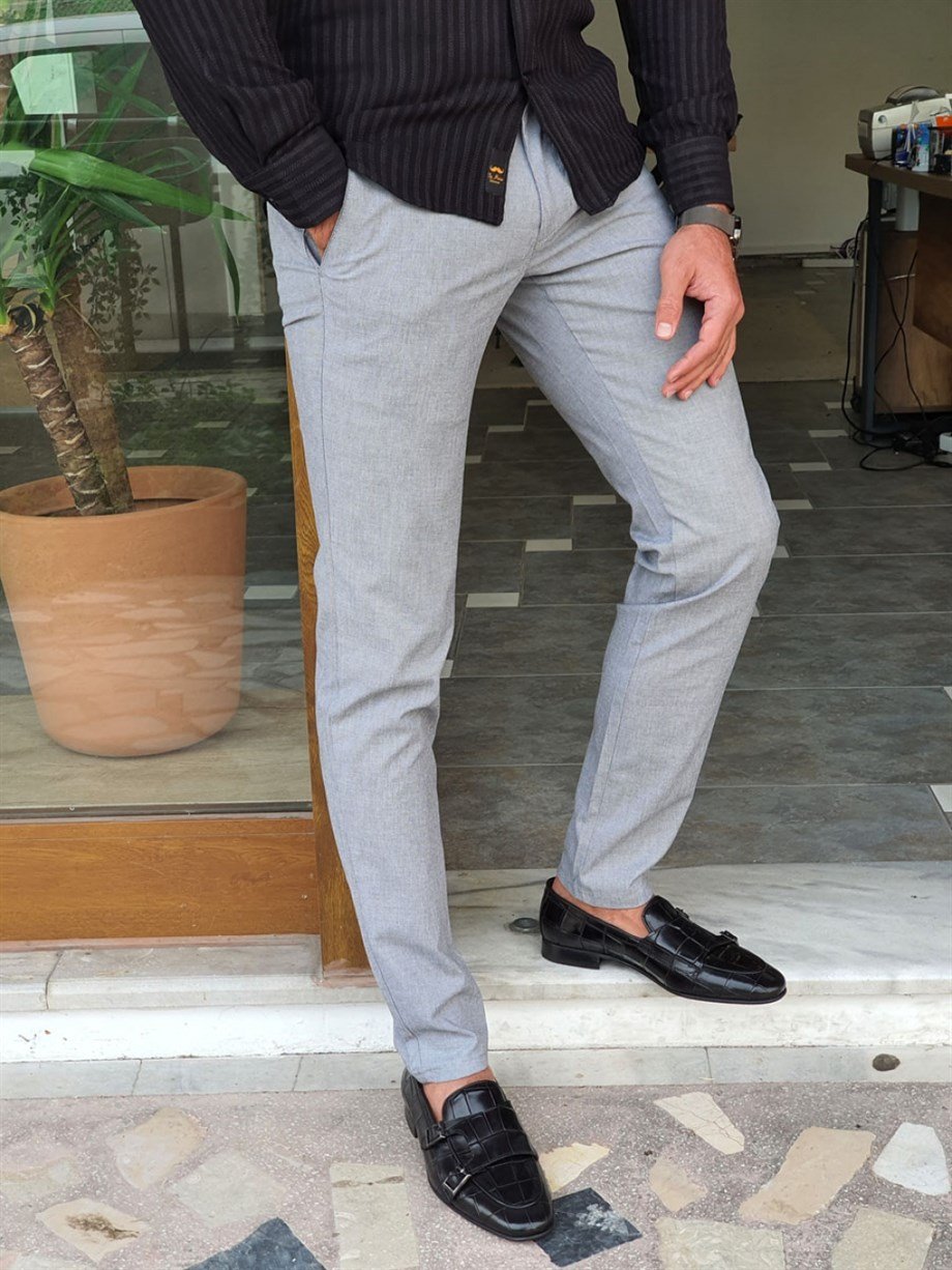 Dar Kesim Desenli Yan Cep Keten Pantolon ürünü JEANS CLOTHING kategorisinde sizleri bekliyor.