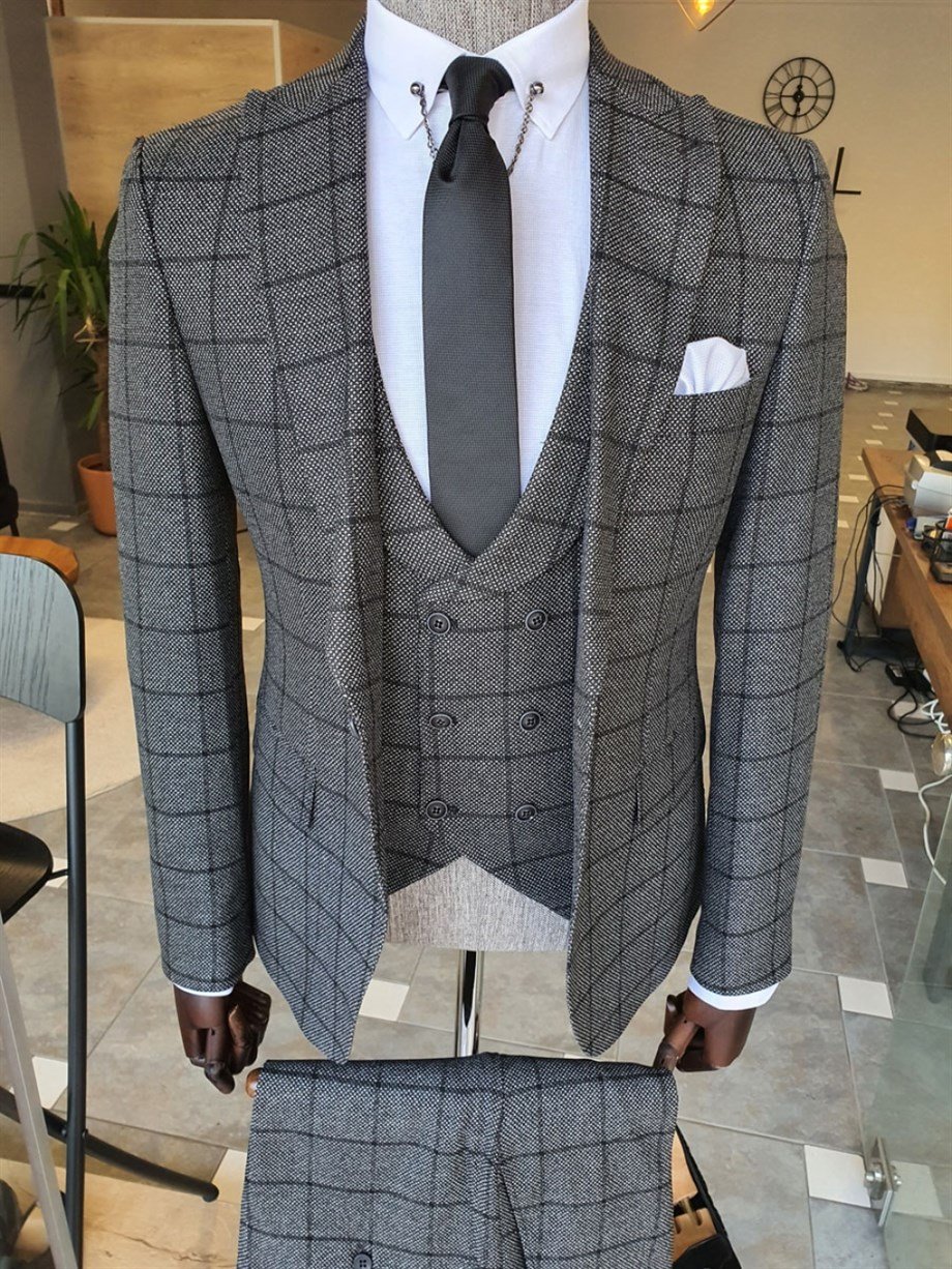 Slim Fit Plaid Vest Suit ürünü SUIT kategorisinde sizleri bekliyor.