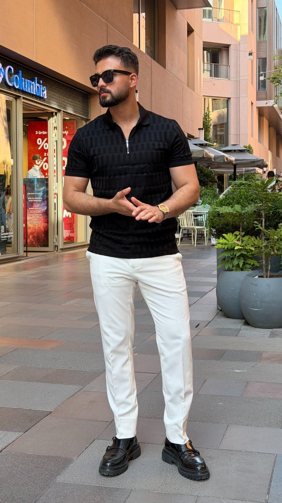 Desenli Özel Tasarım T-shirt ürünü ÜST GİYİM kategorisinde sizleri bekliyor.