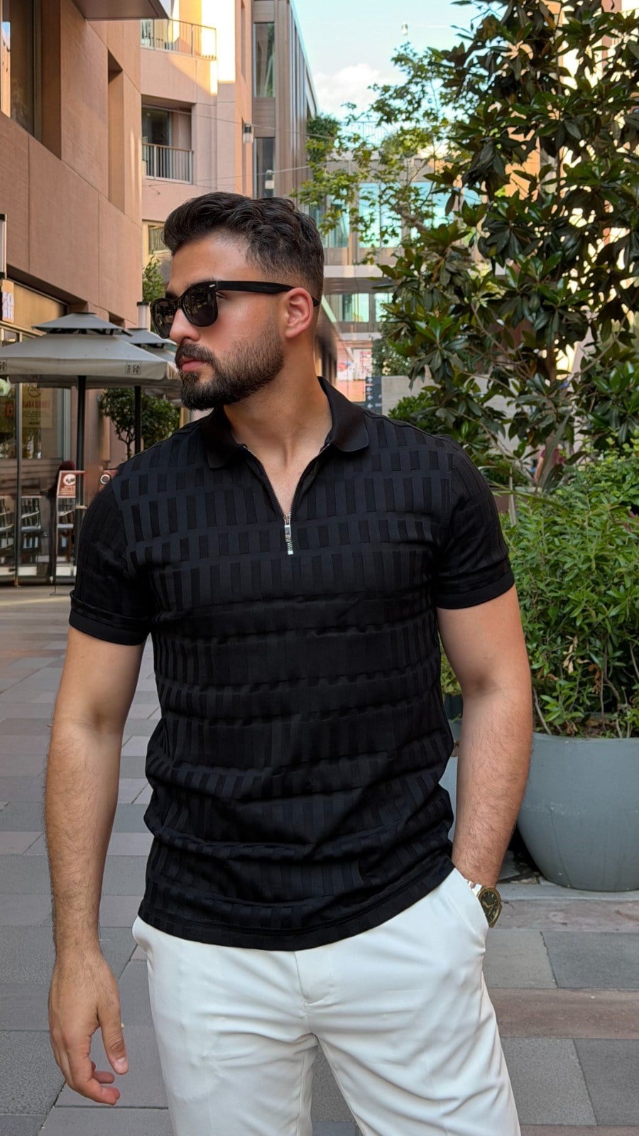 Desenli Özel Tasarım T-shirt ürünü ÜST GİYİM kategorisinde sizleri bekliyor.