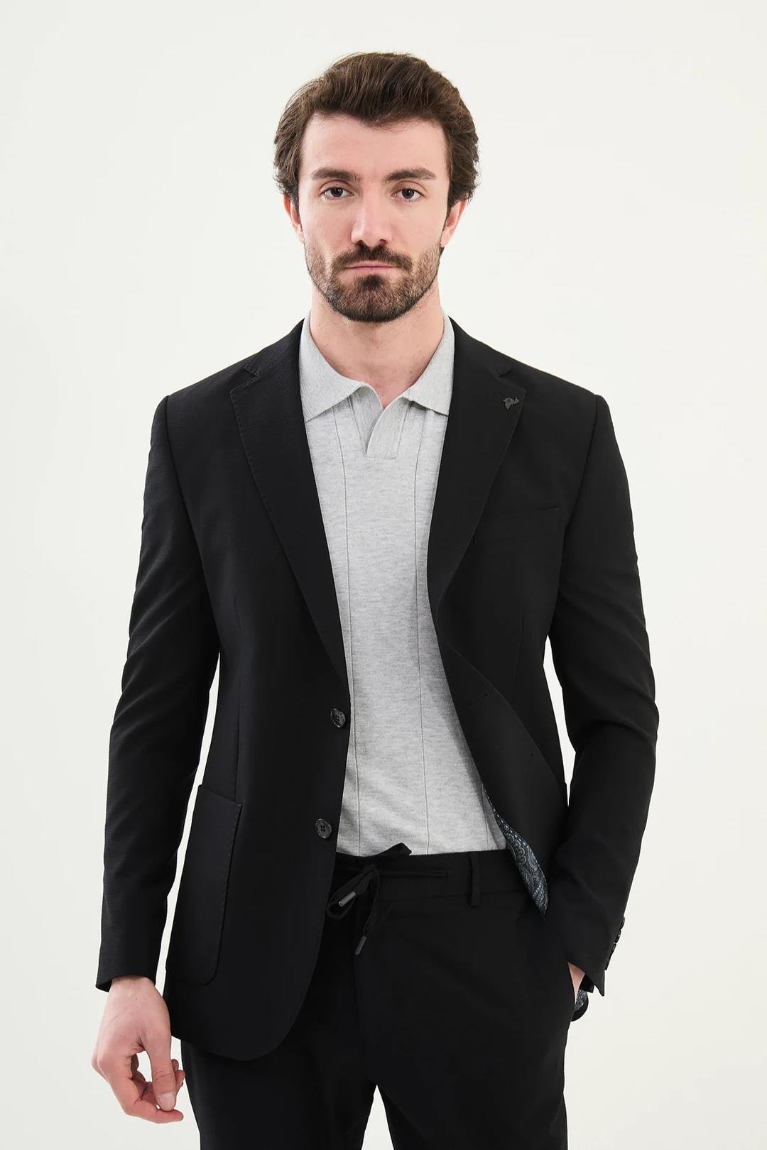 Desenli Slim Fit Torba Cep Gofreli Erkek Ceket ürünü DIŞ GİYİM kategorisinde sizleri bekliyor.