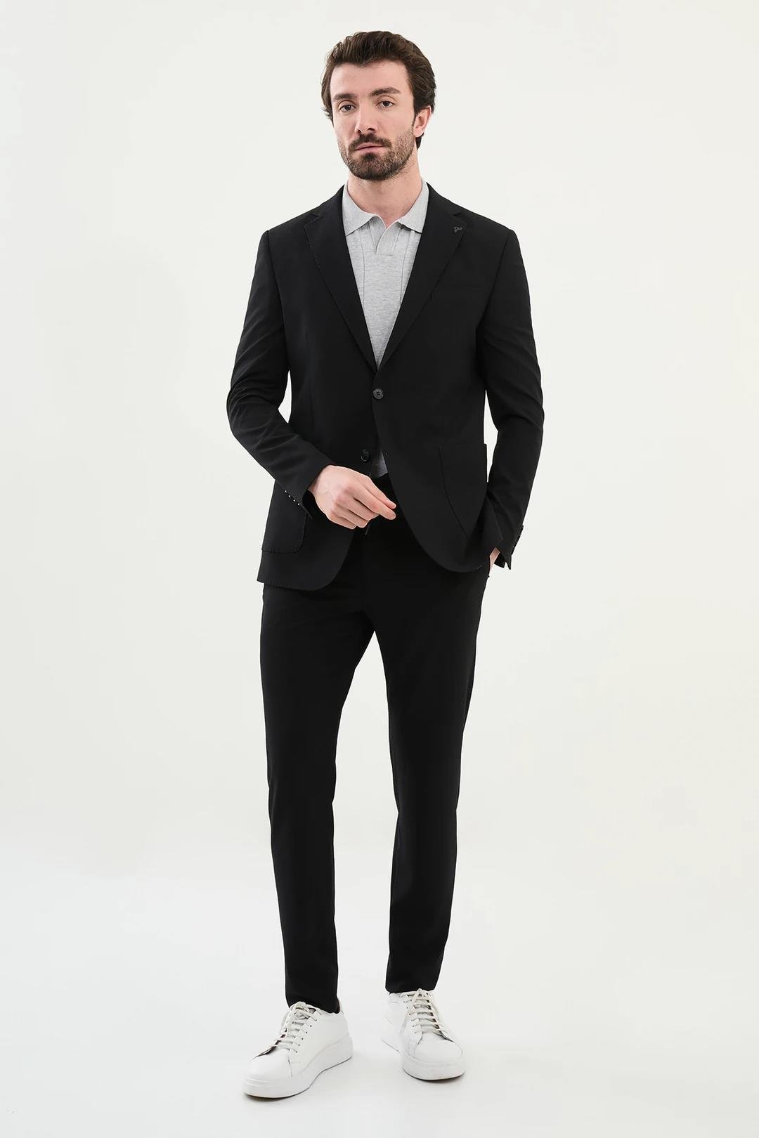 Desenli Slim Fit Torba Cep Gofreli Erkek Ceket ürünü DIŞ GİYİM kategorisinde sizleri bekliyor.