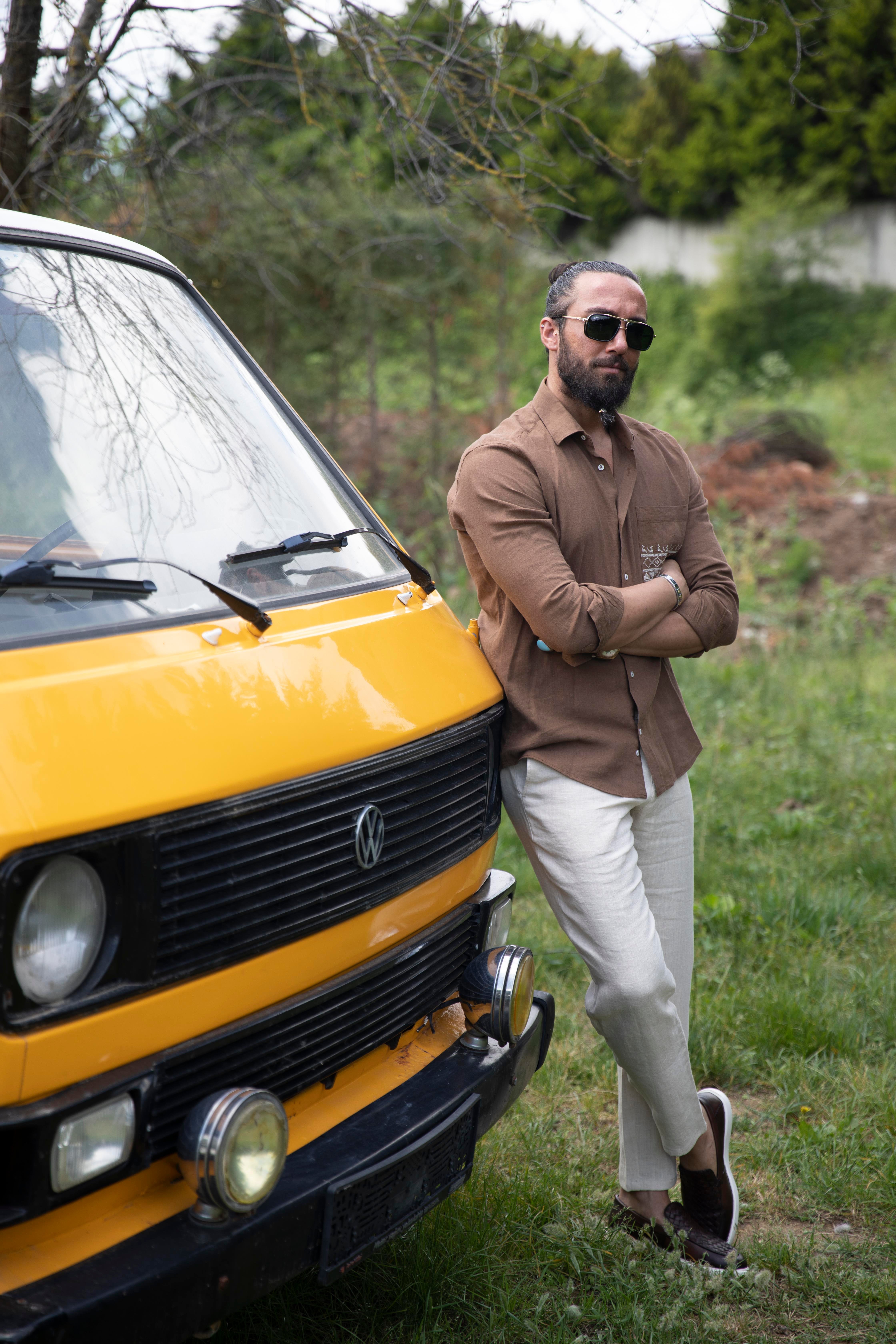 Desenli Slim Fit Uzun Kollu Keten Erkek Gömlek ürünü ÜST GİYİM kategorisinde sizleri bekliyor.