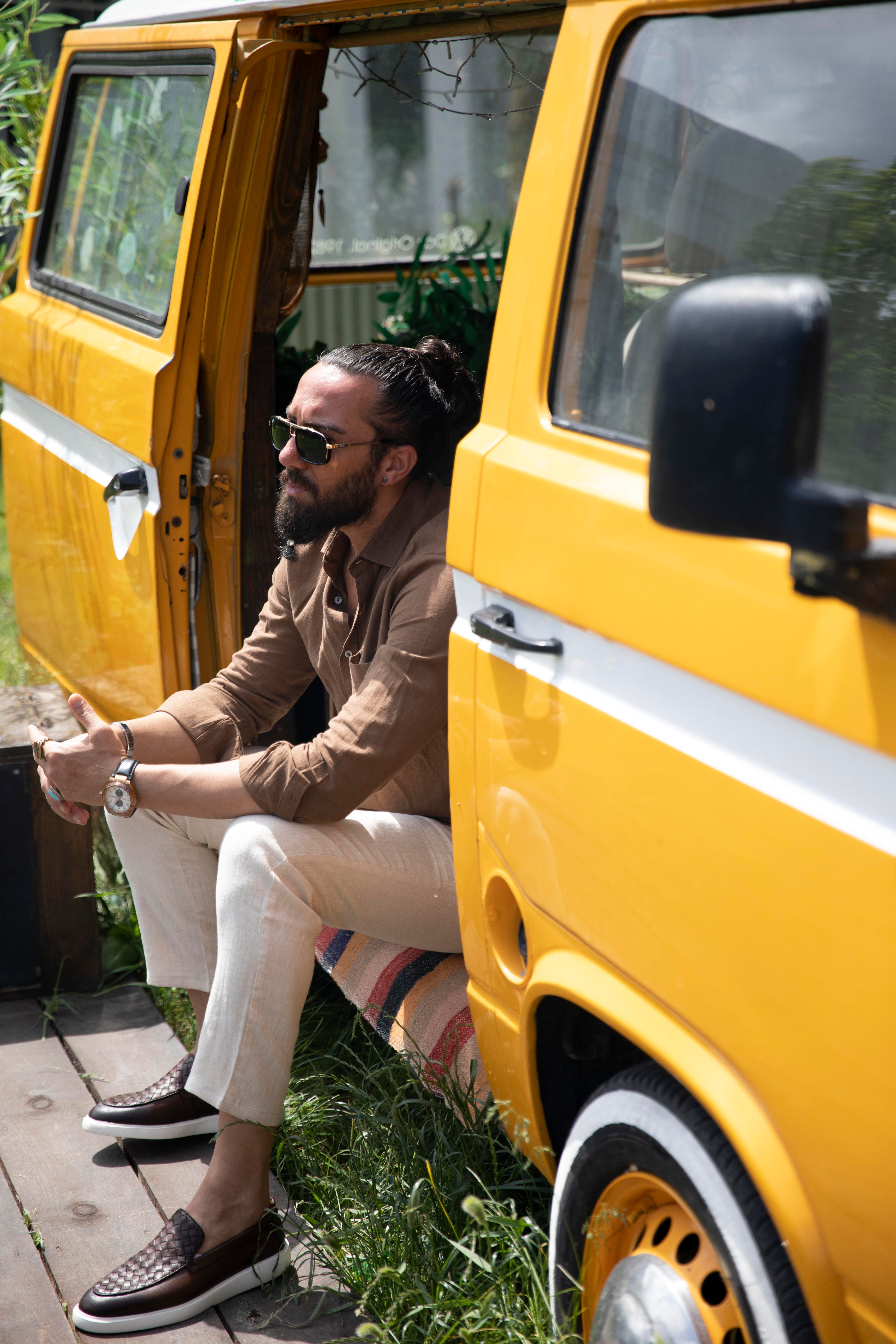 Desenli Slim Fit Uzun Kollu Keten Erkek Gömlek ürünü ÜST GİYİM kategorisinde sizleri bekliyor.