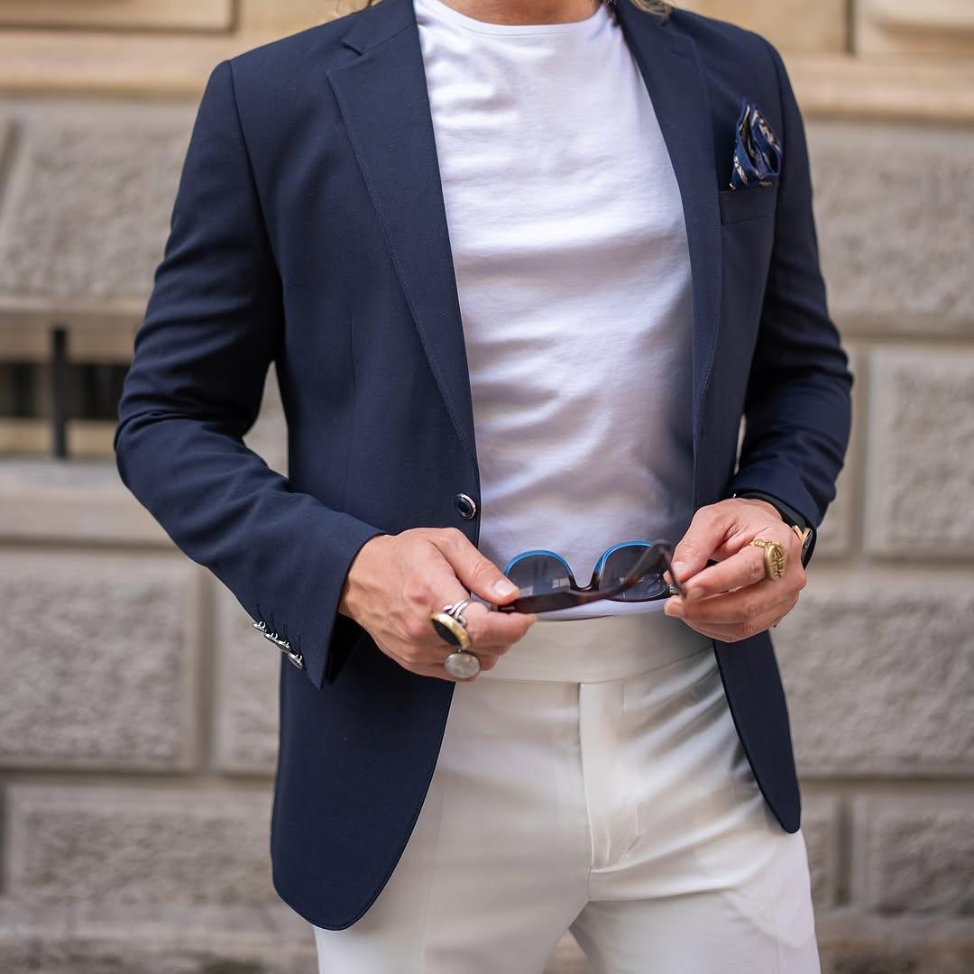 Düz Slim Fit Mono Yaka Erkek Ceket Lacivert ürünü DIŞ GİYİM kategorisinde sizleri bekliyor.