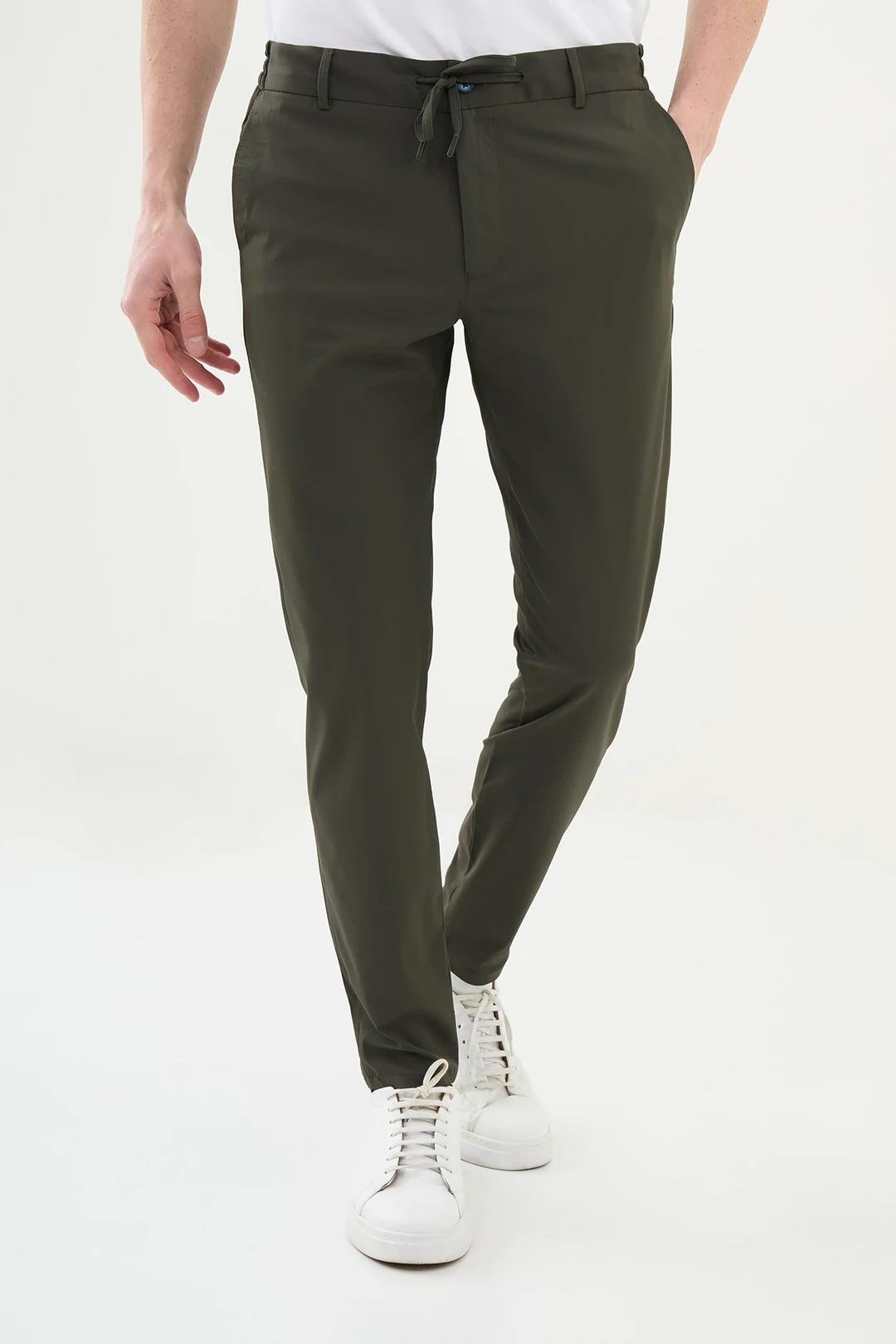 Düz Super Slim Fit Beli Lastikli İpli Erkek Pantolon ürünü ALT GİYİM kategorisinde sizleri bekliyor.