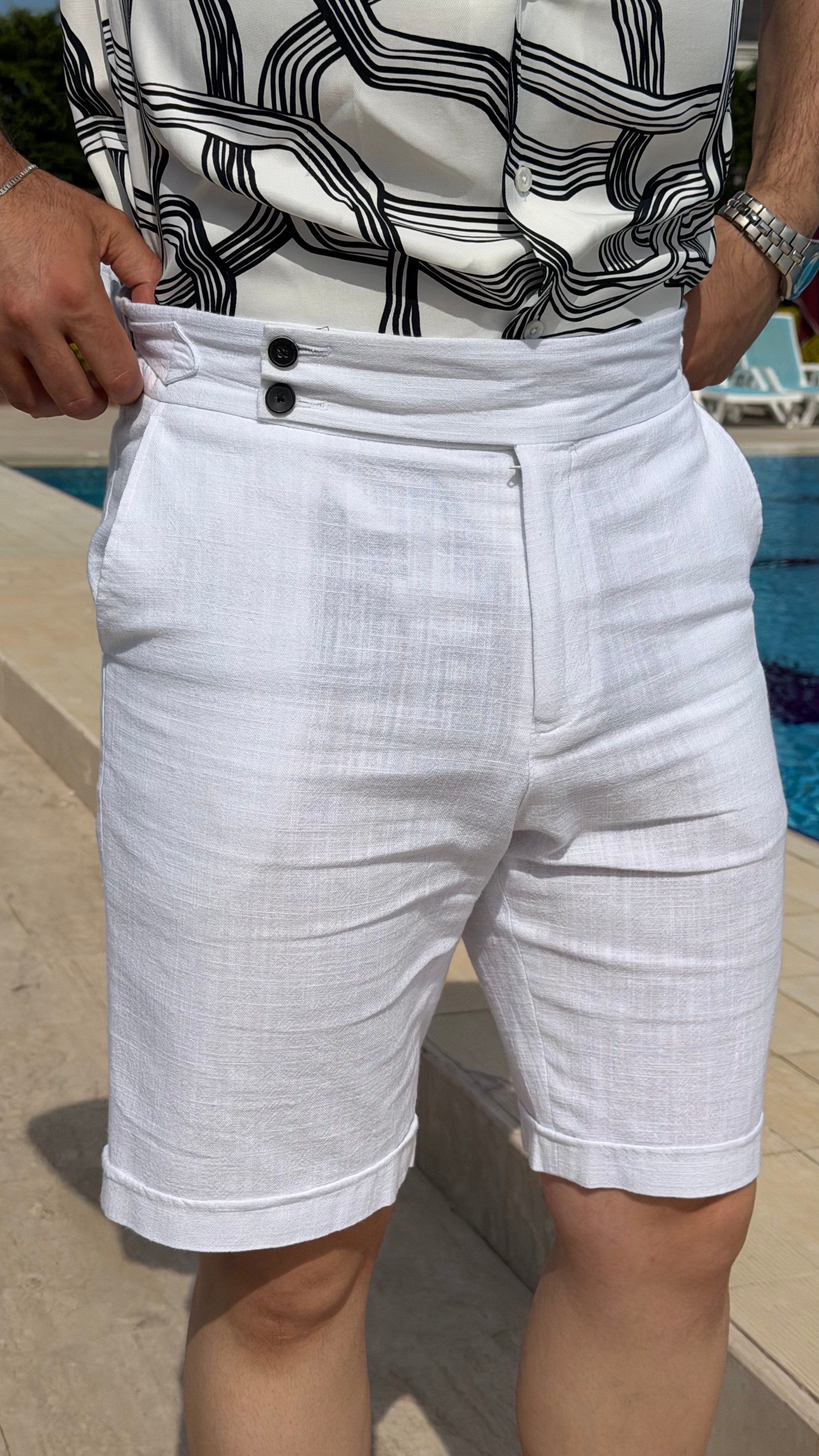 Düz Süper Slim Fit Kemerli Erkek Keten Şort Beyaz ürünü KUMAŞ PANTOLON kategorisinde sizleri bekliyor.