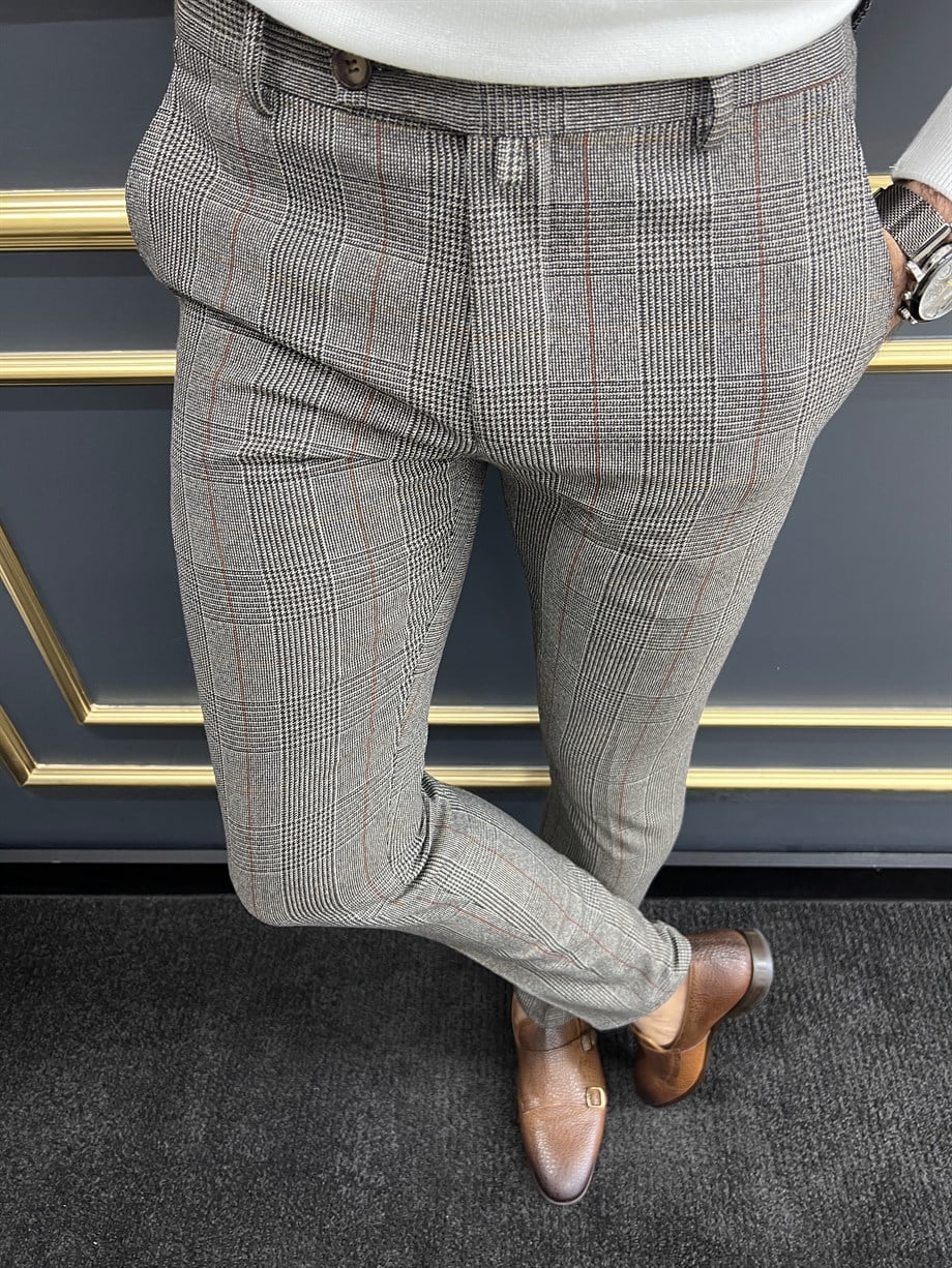 Checked Slim Fit Trousers ürünü JEANS CLOTHING kategorisinde sizleri bekliyor.