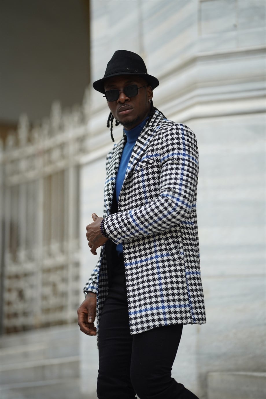 Checkered Super Slim Coat ürünü OUTERWEAR kategorisinde sizleri bekliyor.