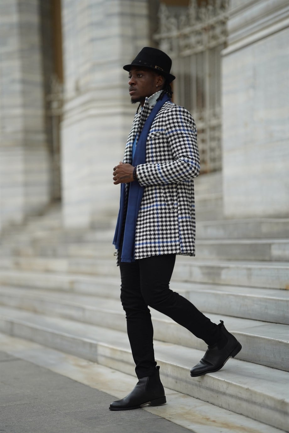 Checkered Super Slim Coat ürünü OUTERWEAR kategorisinde sizleri bekliyor.
