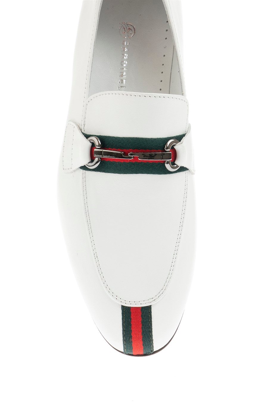 El Yapımı Kösele Taban Loafer ürünü YENİ SEZON kategorisinde sizleri bekliyor.