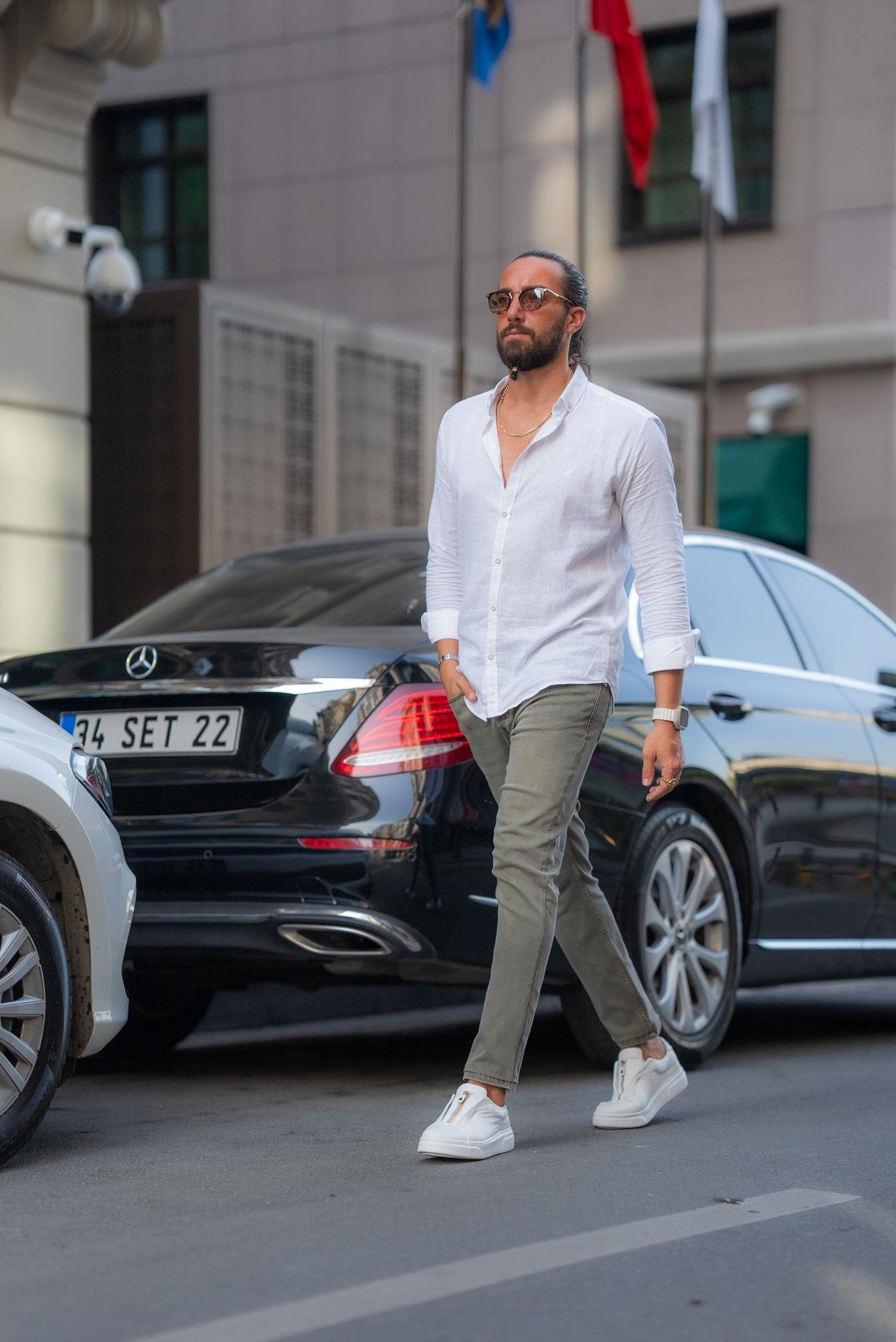 Men's Slim Fit Jeans ürünü JEANS CLOTHING kategorisinde sizleri bekliyor.