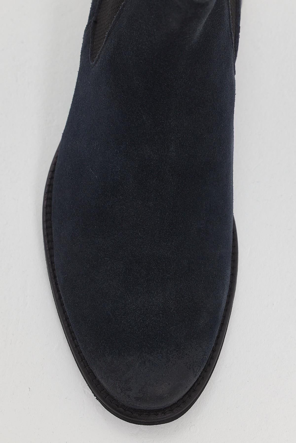 Eva Sole 100% Leather Chelsea Suede Boots ürünü NEW SEASON kategorisinde sizleri bekliyor.
