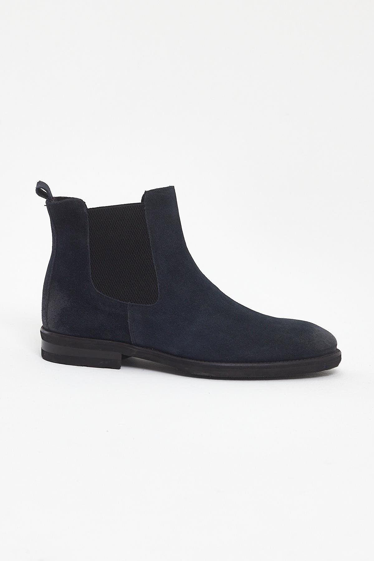 Eva Sole 100% Leather Chelsea Suede Boots ürünü NEW SEASON kategorisinde sizleri bekliyor.
