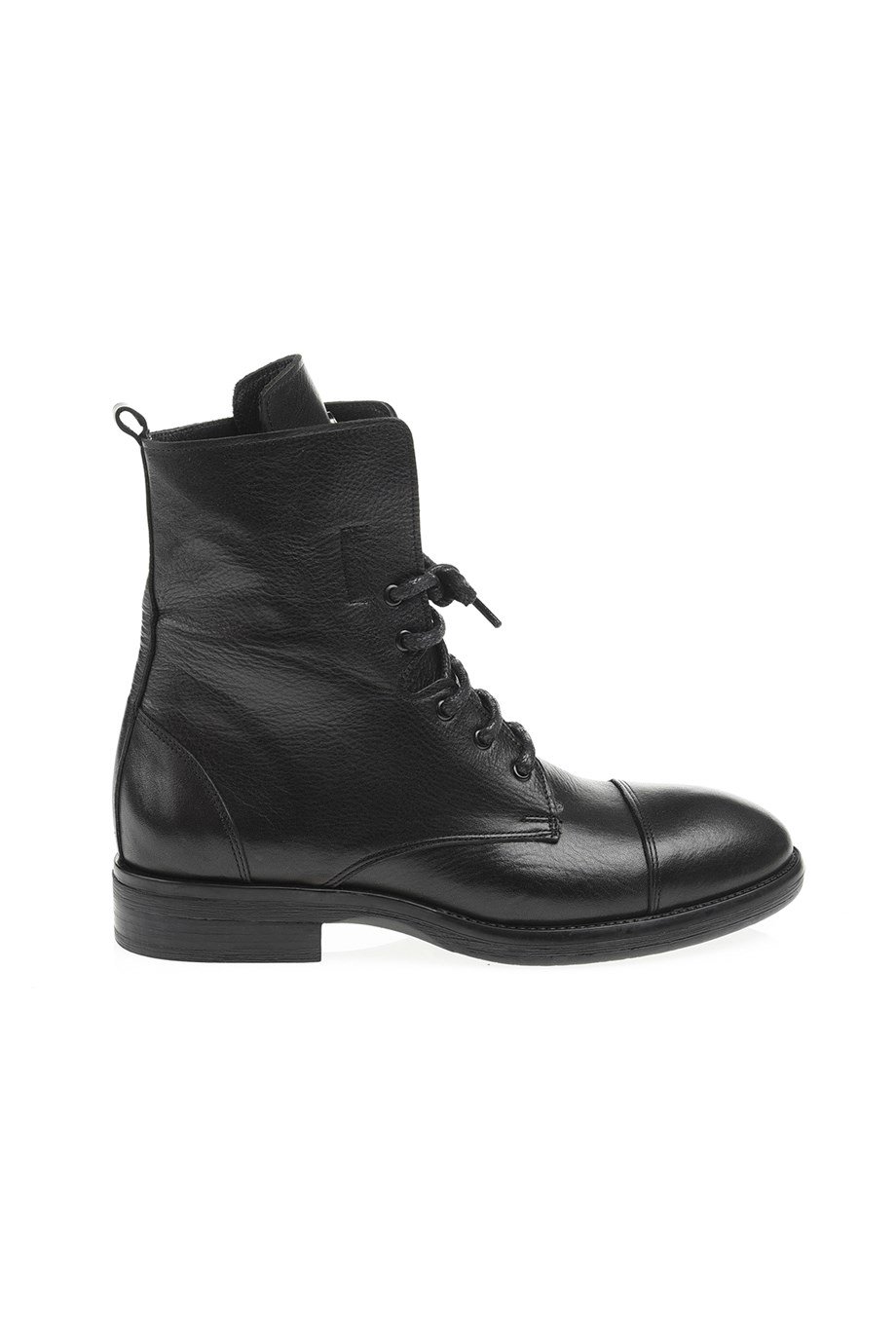 Eva Sole Genuine Leather Boots ürünü NEW SEASON kategorisinde sizleri bekliyor.