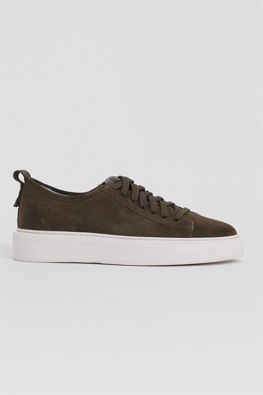 Eva Sole Genuine Leather Sports Shoes ürünü NEW SEASON kategorisinde sizleri bekliyor.