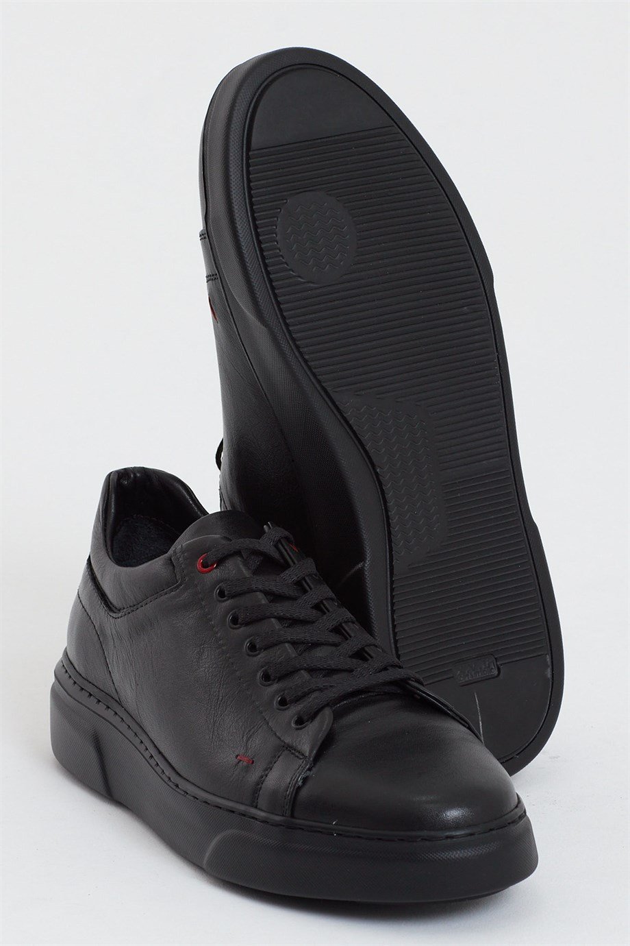 Eva Sole Genuine Leather Sports Shoes ürünü NEW SEASON kategorisinde sizleri bekliyor.