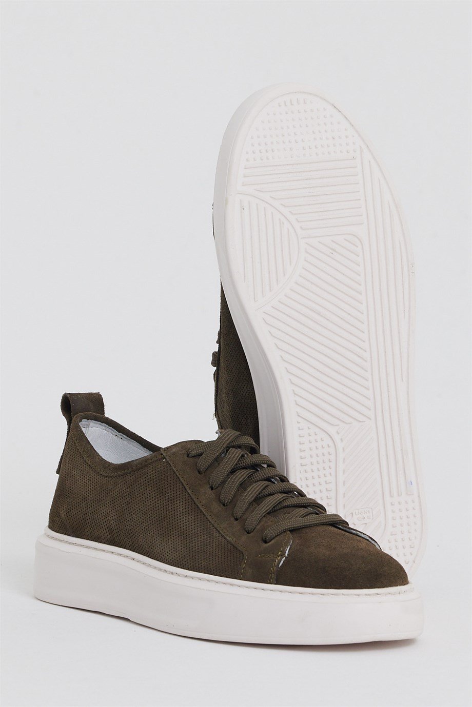 Eva Sole Genuine Leather Sports Shoes ürünü NEW SEASON kategorisinde sizleri bekliyor.