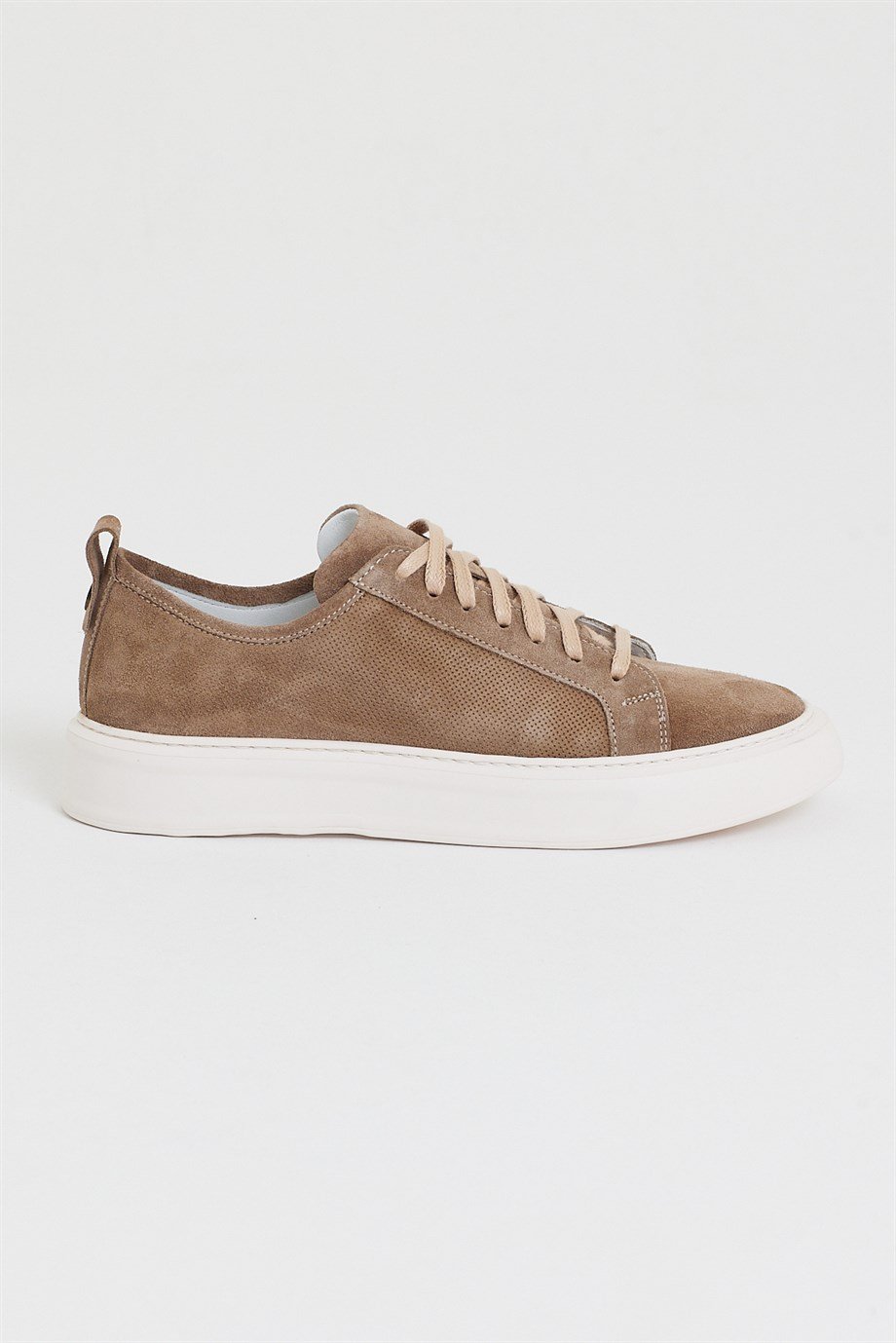 Eva Sole Genuine Leather Sports Shoes ürünü NEW SEASON kategorisinde sizleri bekliyor.