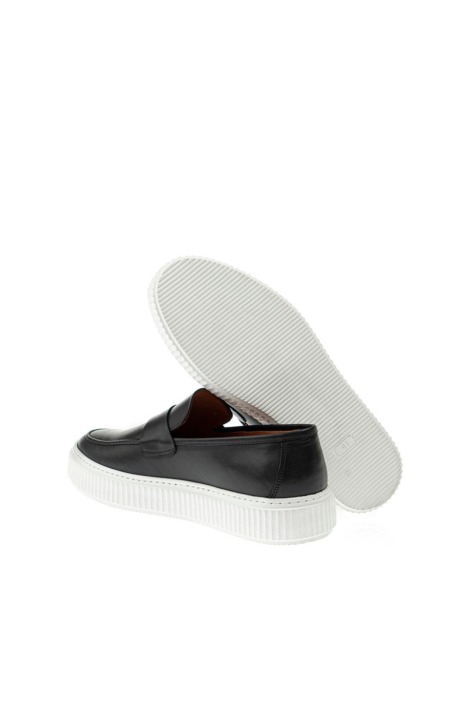 Eva Taban Hakiki Deri Strap Loafer ürünü YENİ SEZON kategorisinde sizleri bekliyor.