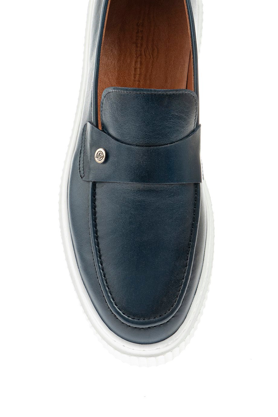 Eva Taban Hakiki Deri Strap Loafer ürünü YENİ SEZON kategorisinde sizleri bekliyor.