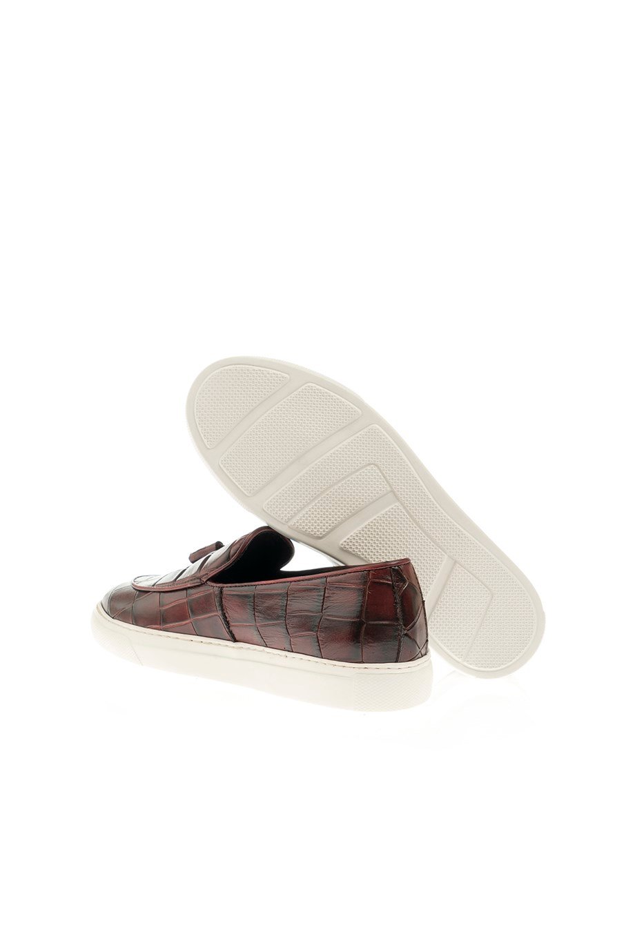 Eva Taban Püsküllü Kroko Deri Sneakers ürünü NEW SEASON kategorisinde sizleri bekliyor.