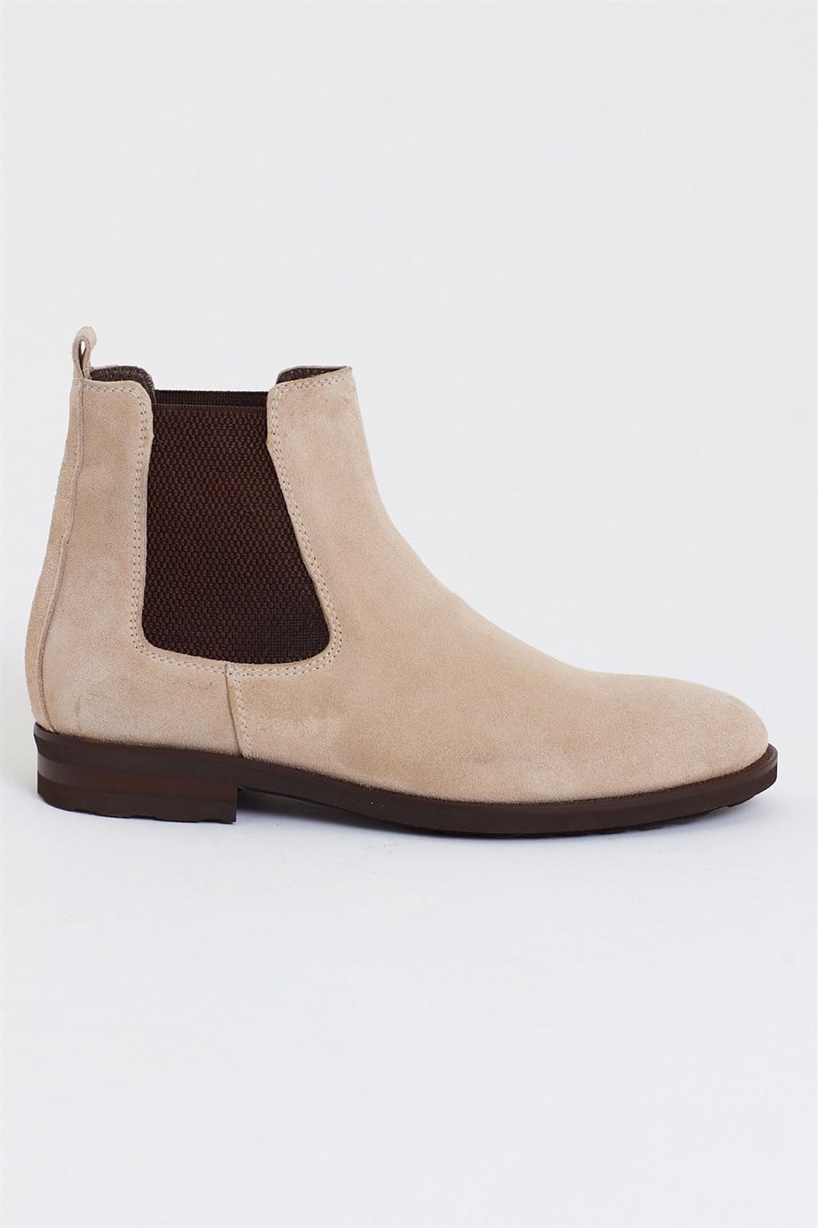 Eva Sole Suede Chelsea Boots ürünü NEW SEASON kategorisinde sizleri bekliyor.