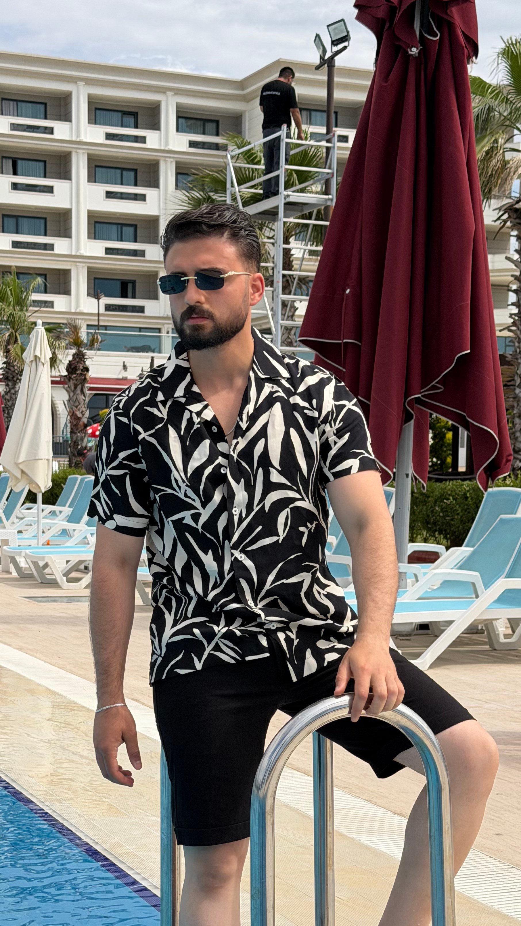 Gömlek ürünü ÜST GİYİM kategorisinde sizleri bekliyor.