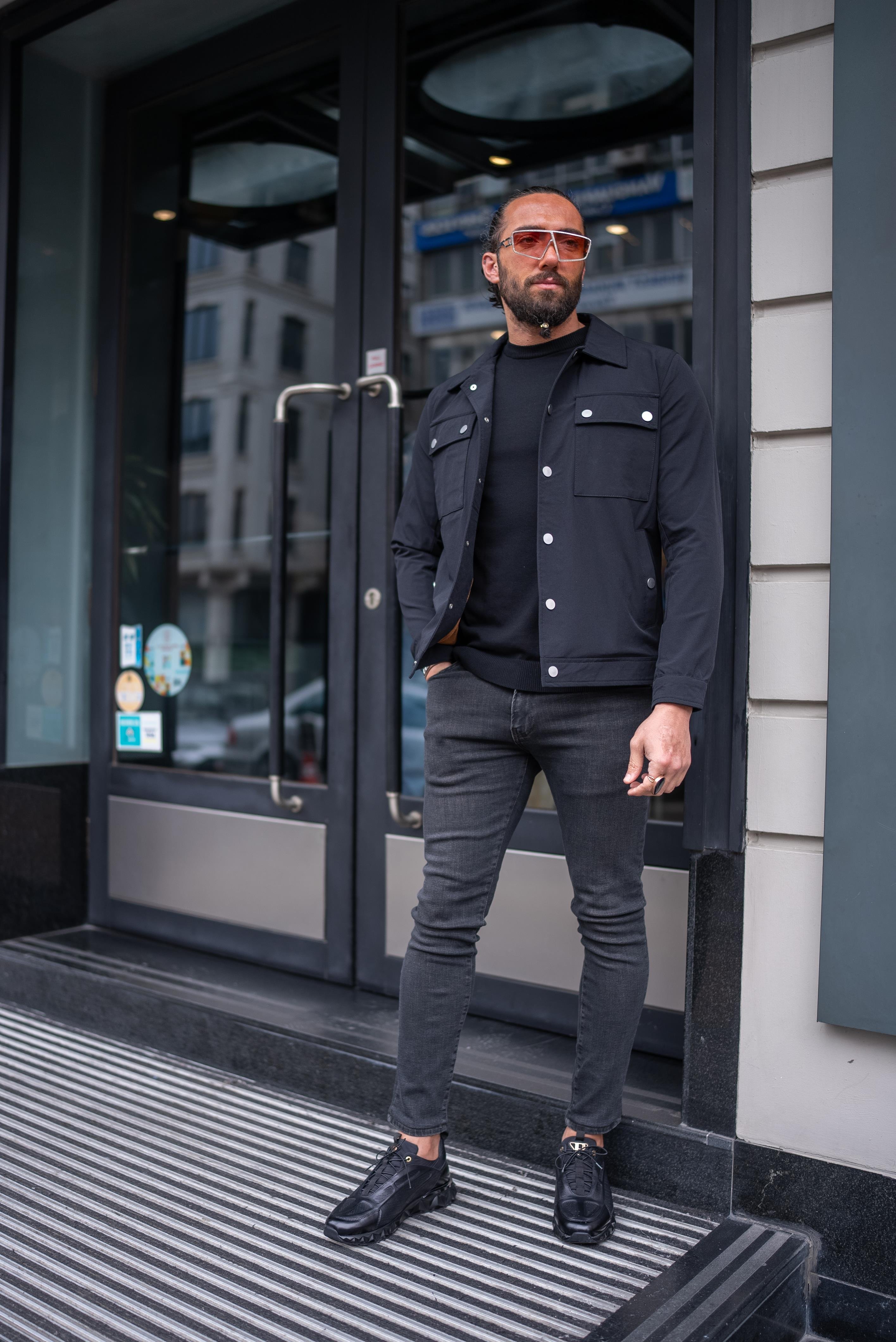 Gömlek Yaka Metal Düğme Detaylı ürünü DIŞ GİYİM kategorisinde sizleri bekliyor.