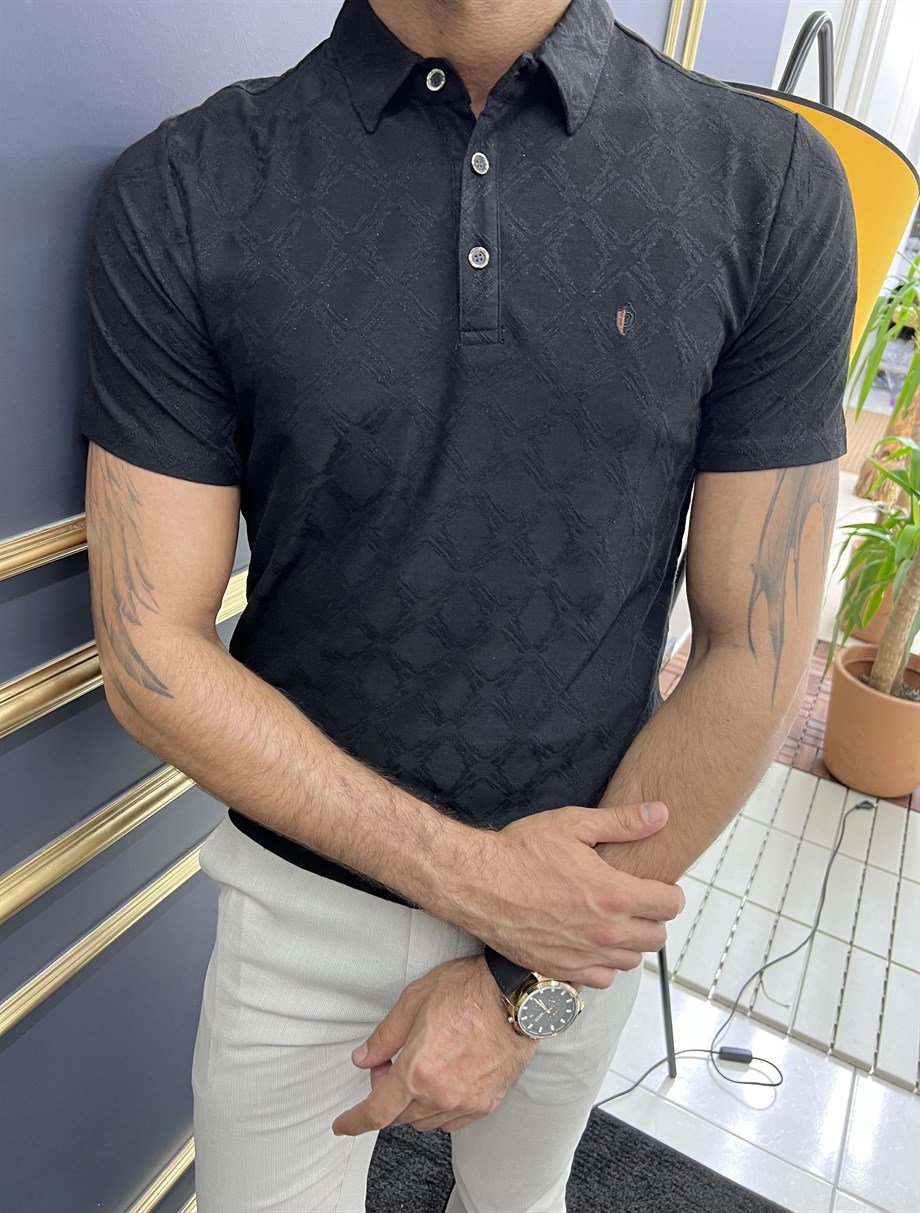 İtalyan Yaka Kendinden Desenli Pamuk Tshirt ürünü ÜST GİYİM kategorisinde sizleri bekliyor.