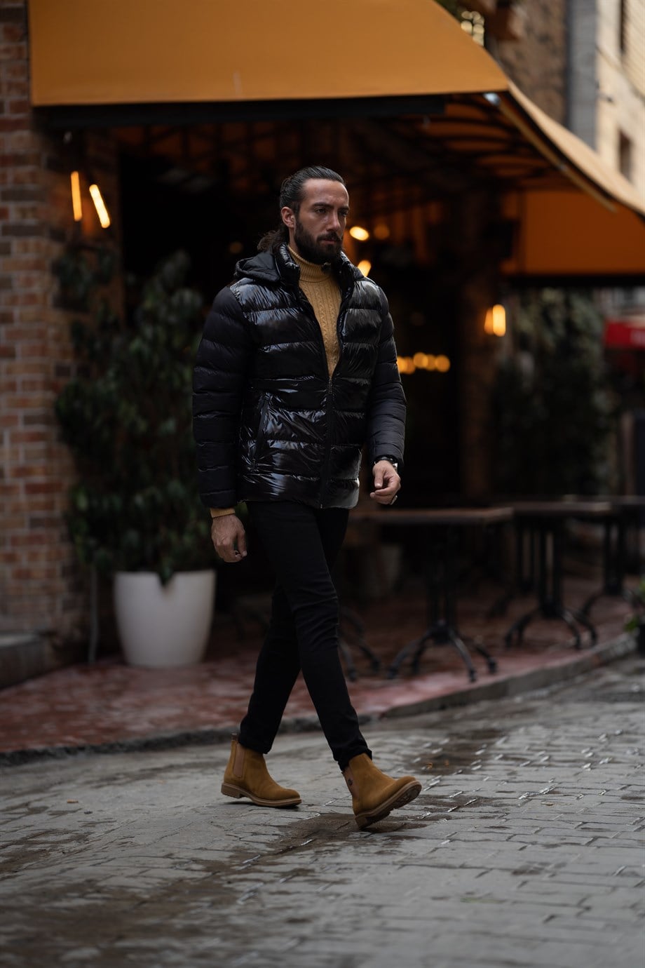 Hooded Detailed Filled Coat ürünü OUTERWEAR kategorisinde sizleri bekliyor.