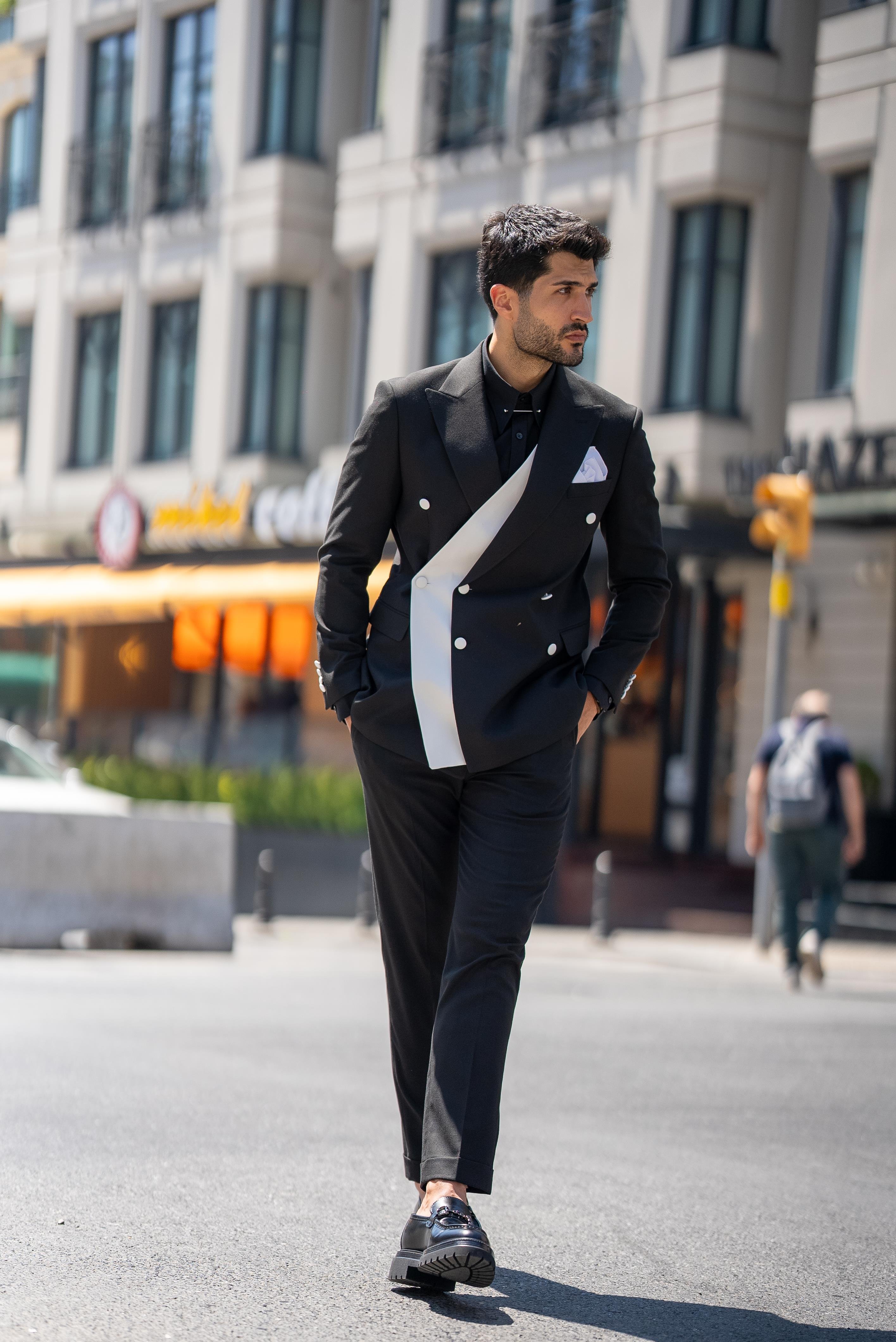 Swallow Collar Special Design Slim Fit Suit ürünü SUIT kategorisinde sizleri bekliyor.