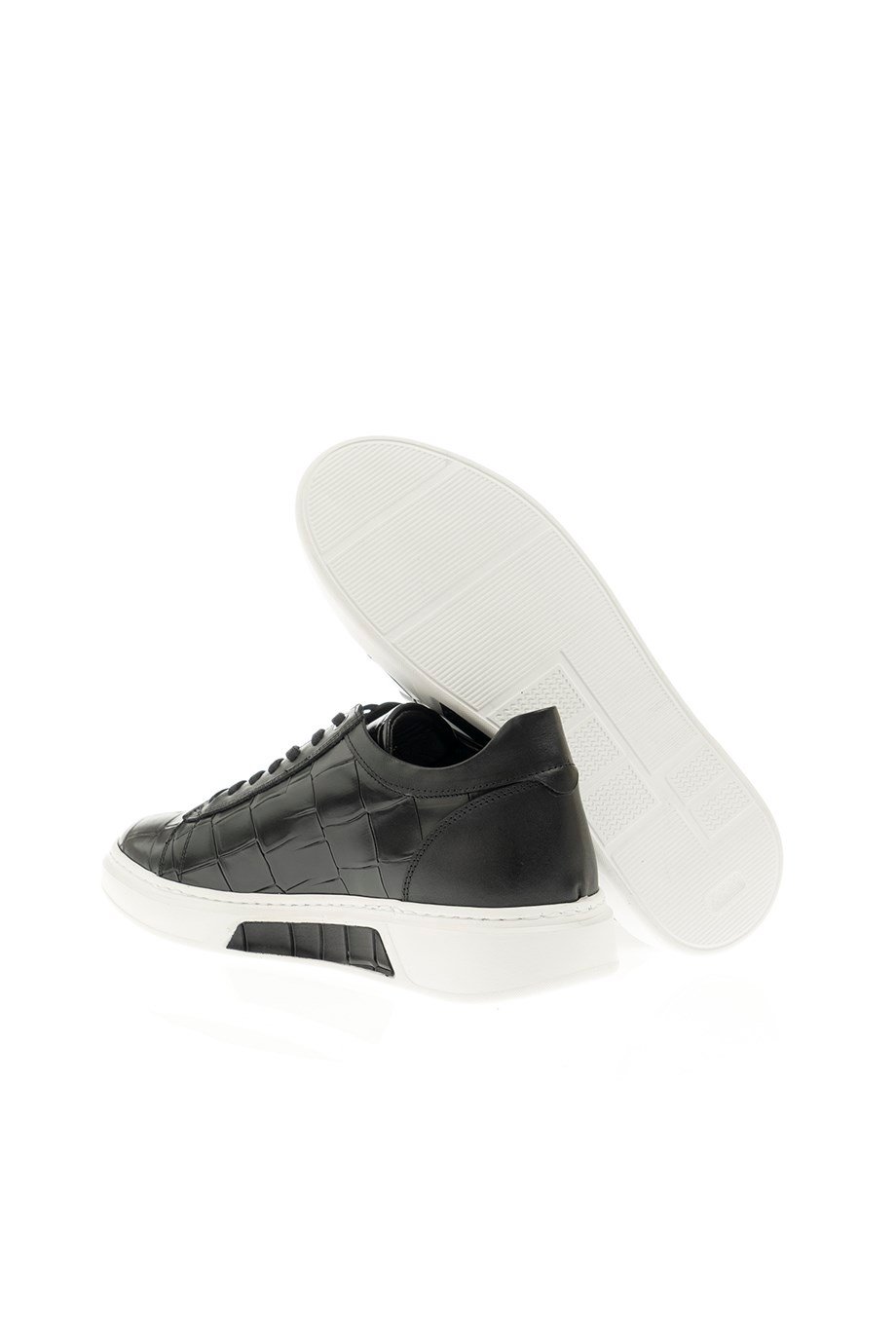 Kroko Detaylı Özel Tasarım Sneakers ürünü NEW SEASON kategorisinde sizleri bekliyor.