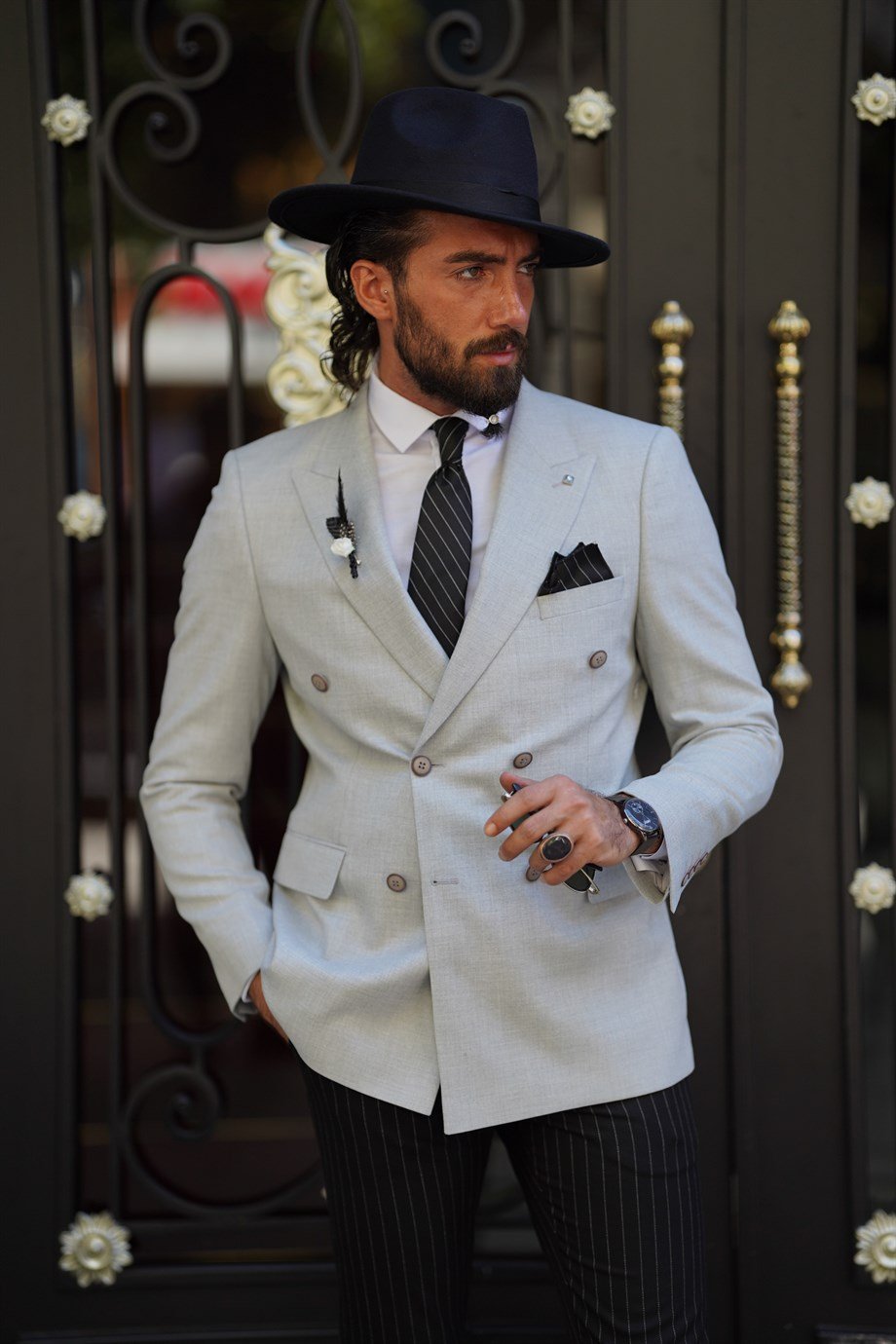 Kruvaze Kırlangıç Yaka Slim Fit Ceket ürünü OUTERWEAR kategorisinde sizleri bekliyor.