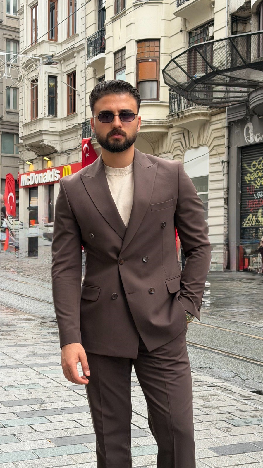 KRUVAZE TAKIM ELBİSE ürünü SUIT kategorisinde sizleri bekliyor.