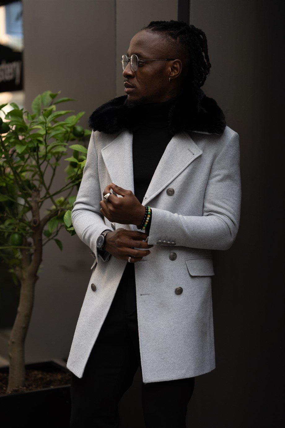 Fur Collar Detail Special Design Cachet Coat ürünü OUTERWEAR kategorisinde sizleri bekliyor.