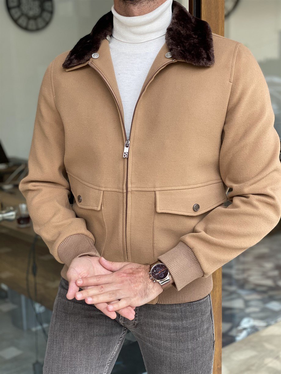 Fur Collar Detailed Cachet Fabric Coat ürünü OUTERWEAR kategorisinde sizleri bekliyor.
