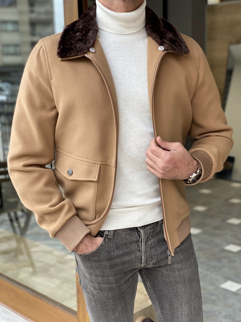 Fur Collar Detailed Cachet Fabric Coat ürünü OUTERWEAR kategorisinde sizleri bekliyor.