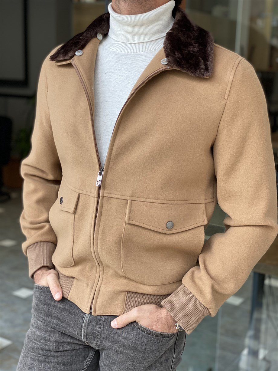 Fur Collar Detailed Cachet Fabric Coat ürünü OUTERWEAR kategorisinde sizleri bekliyor.