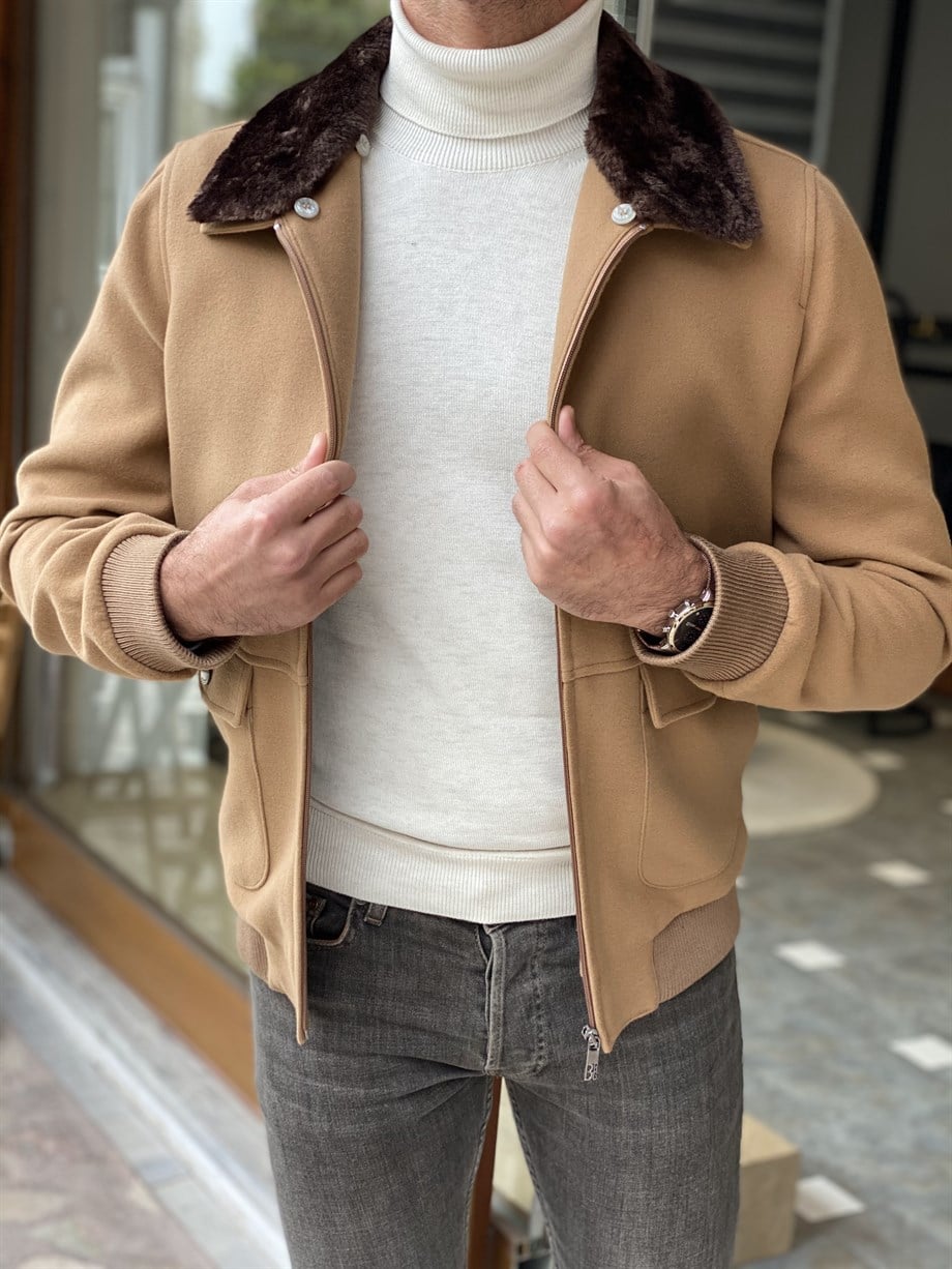 Fur Collar Detailed Cachet Fabric Coat ürünü OUTERWEAR kategorisinde sizleri bekliyor.