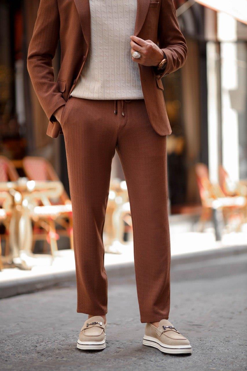 MONO YAKA KAPAK CEP DETAYLI SPOR TAKIM ürünü SUIT kategorisinde sizleri bekliyor.