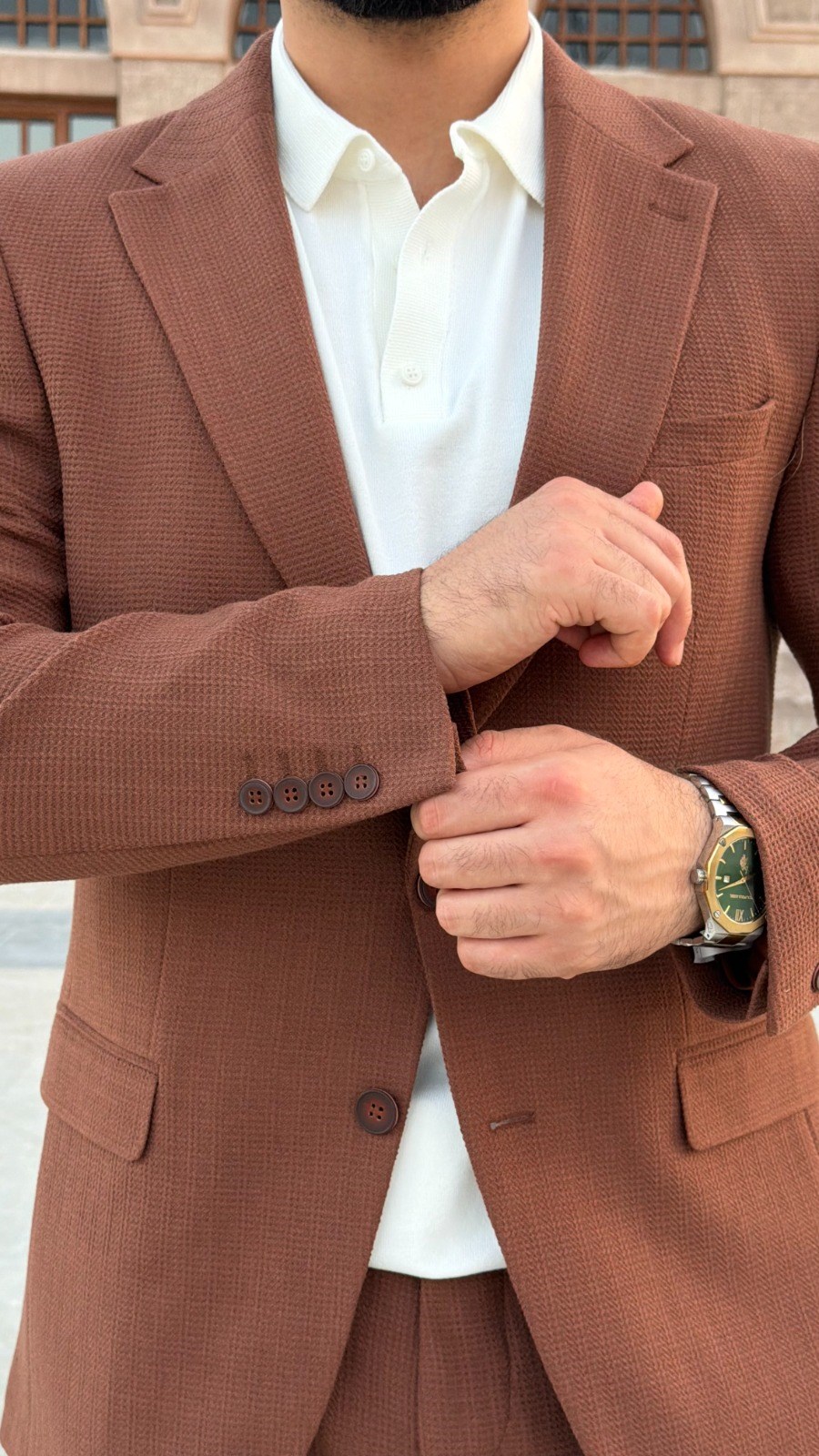 MONO YAKA KAPAK CEP DETAYLI SPOR TAKIM ürünü TAKIM ELBİSE kategorisinde sizleri bekliyor.