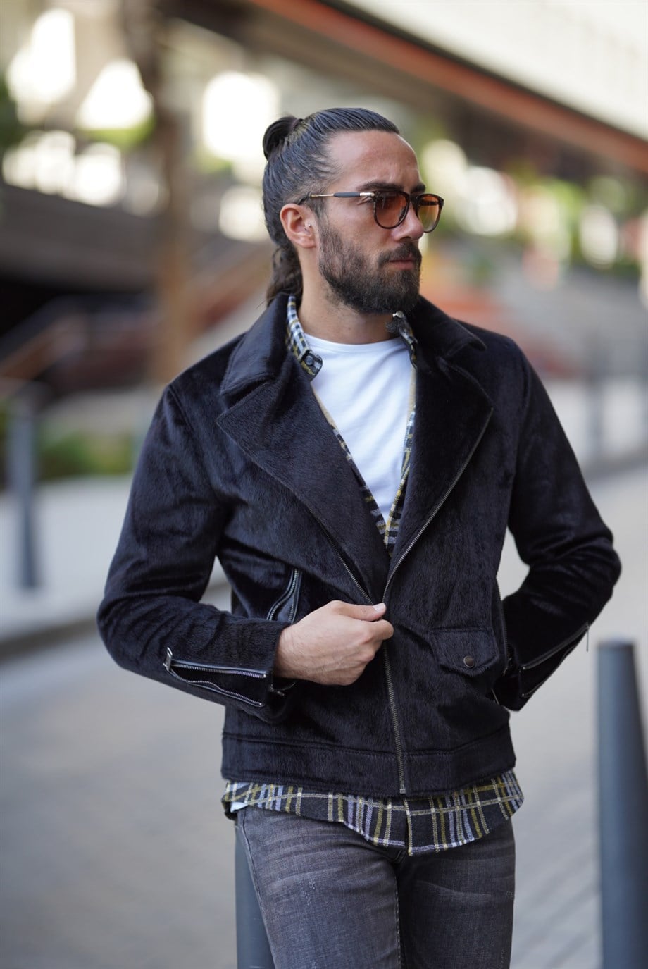 Mono Collar Hairy Coat ürünü OUTERWEAR kategorisinde sizleri bekliyor.