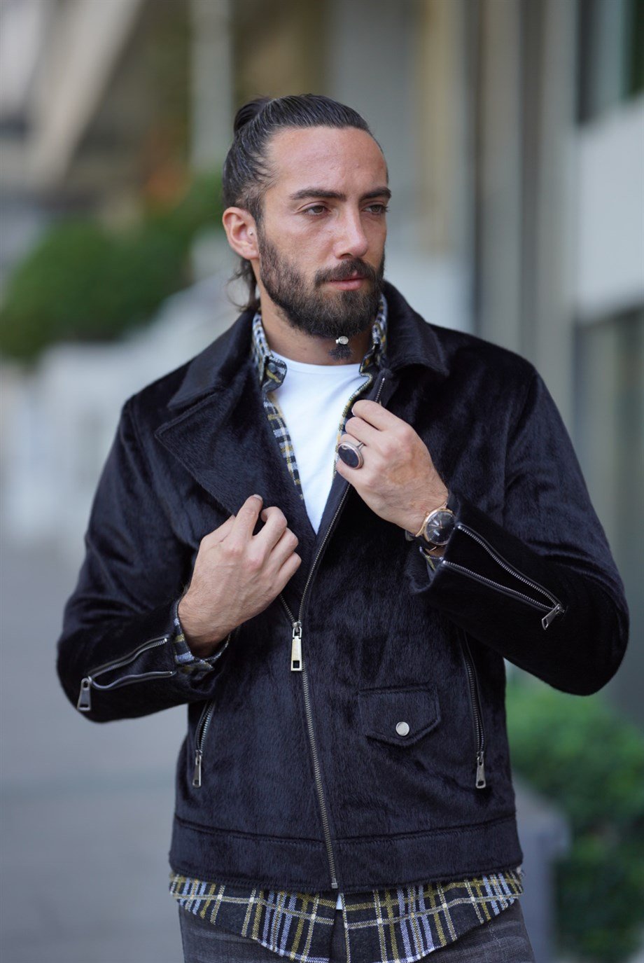 Mono Collar Hairy Coat ürünü OUTERWEAR kategorisinde sizleri bekliyor.