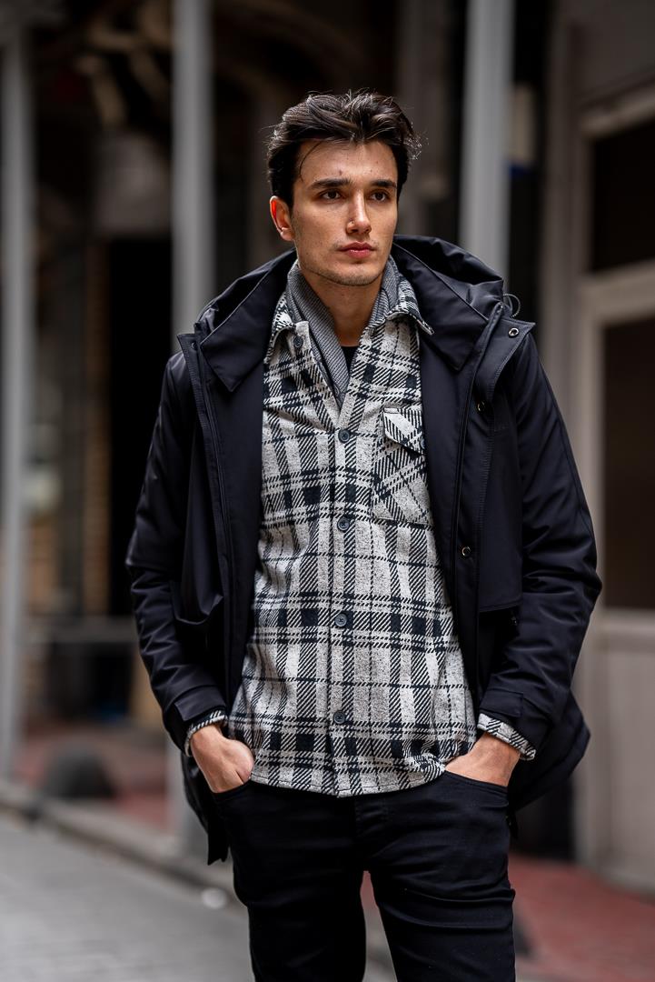 coat ürünü OUTERWEAR kategorisinde sizleri bekliyor.