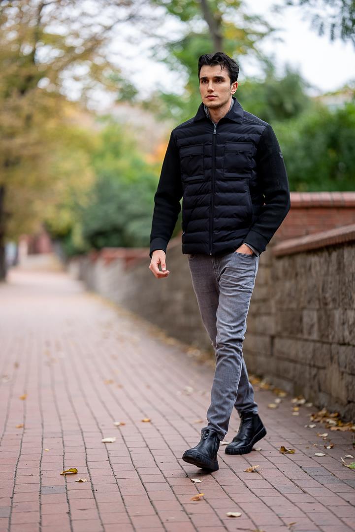 coat ürünü OUTERWEAR kategorisinde sizleri bekliyor.